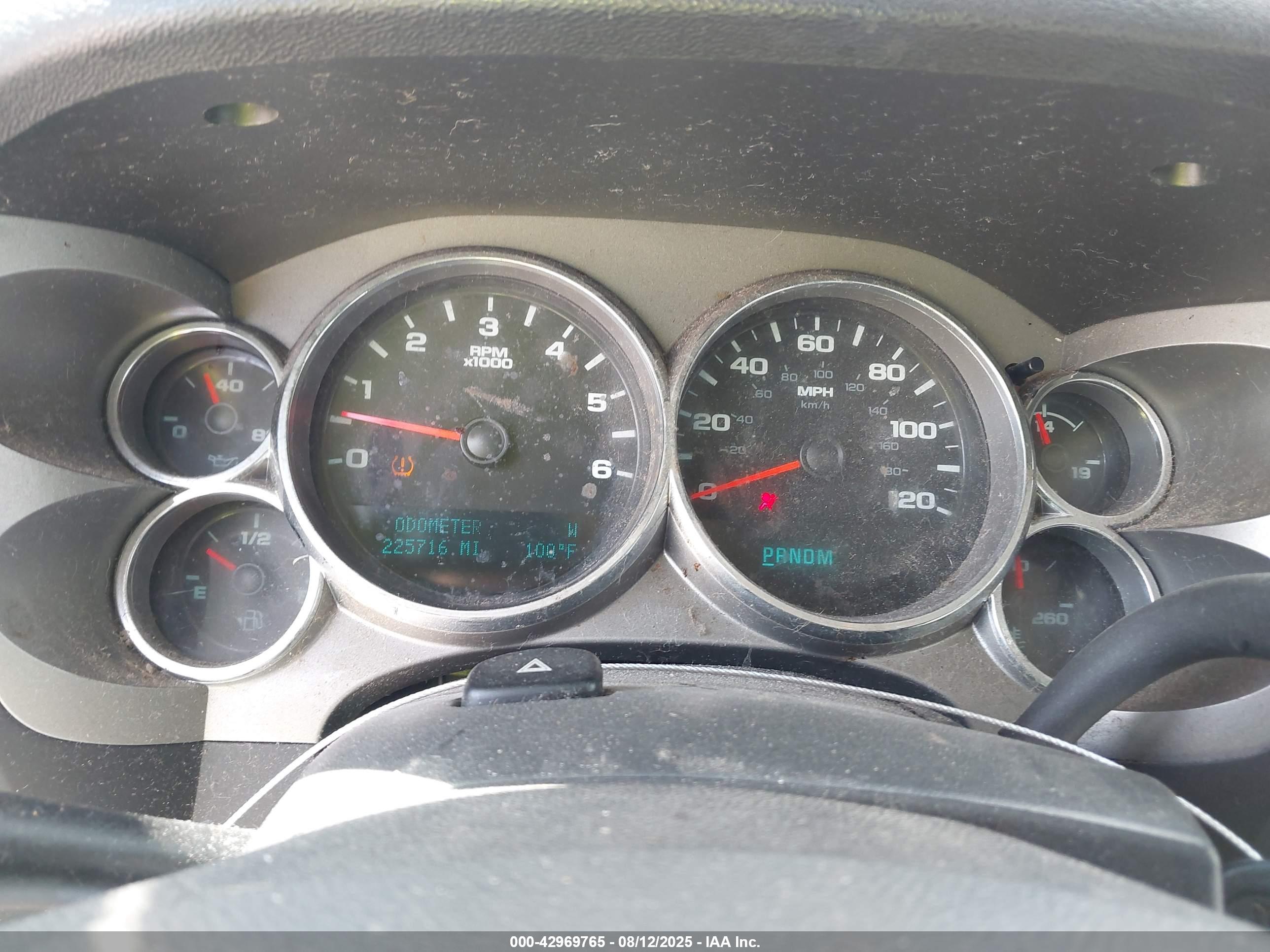 CHEVROLET SILVERADO image 7