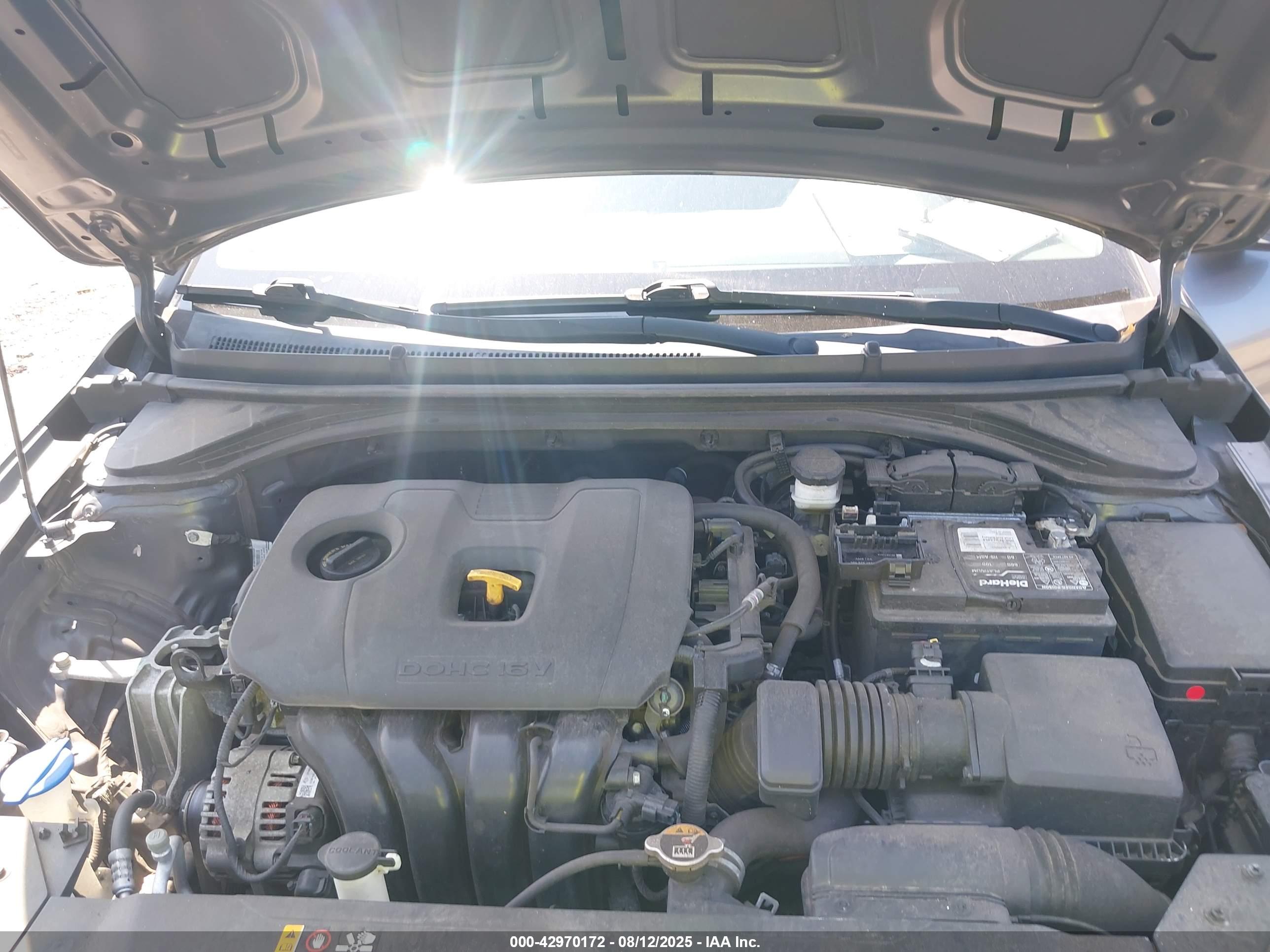 HYUNDAI ELANTRA image 10