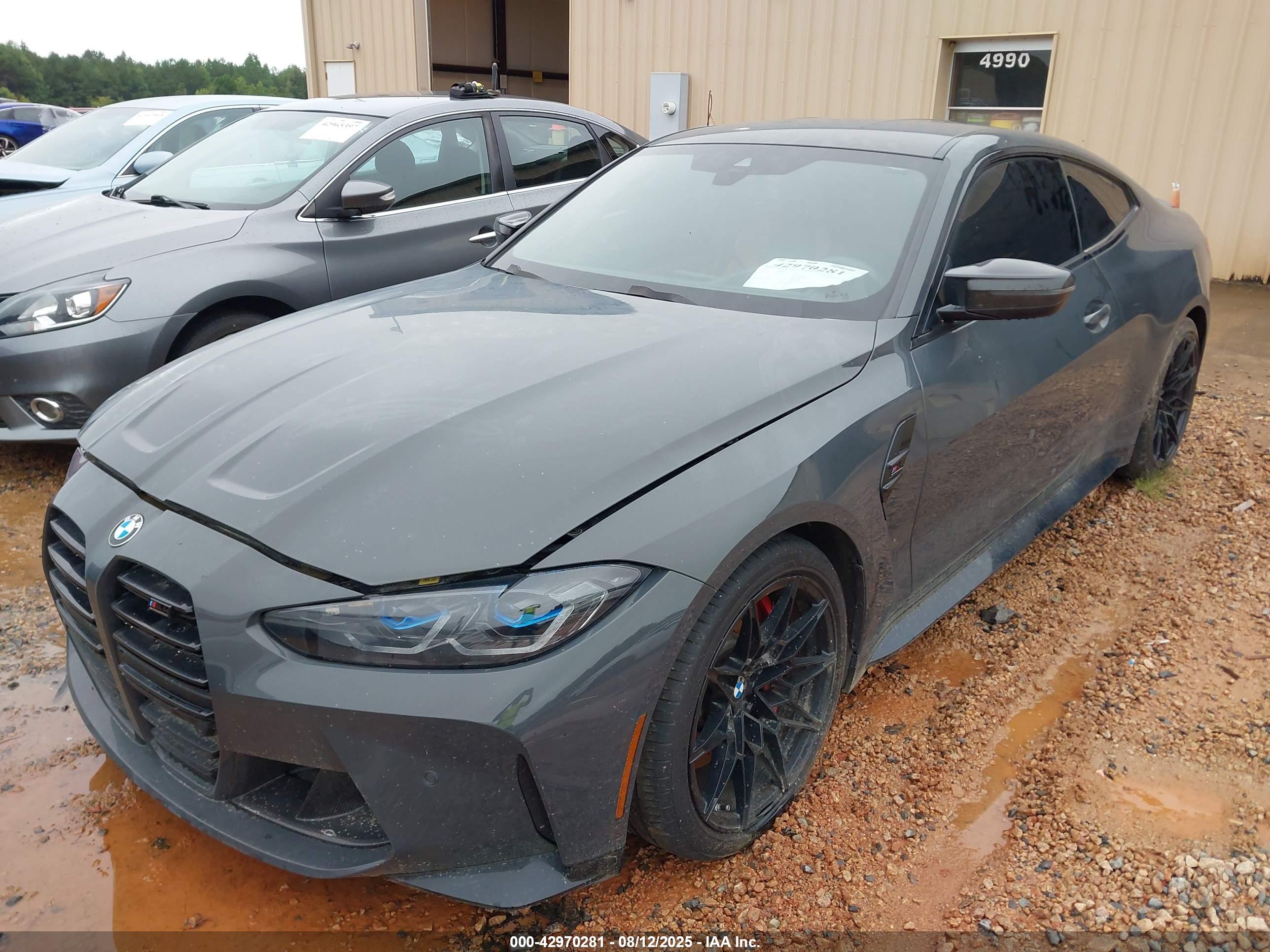BMW M4 image 2