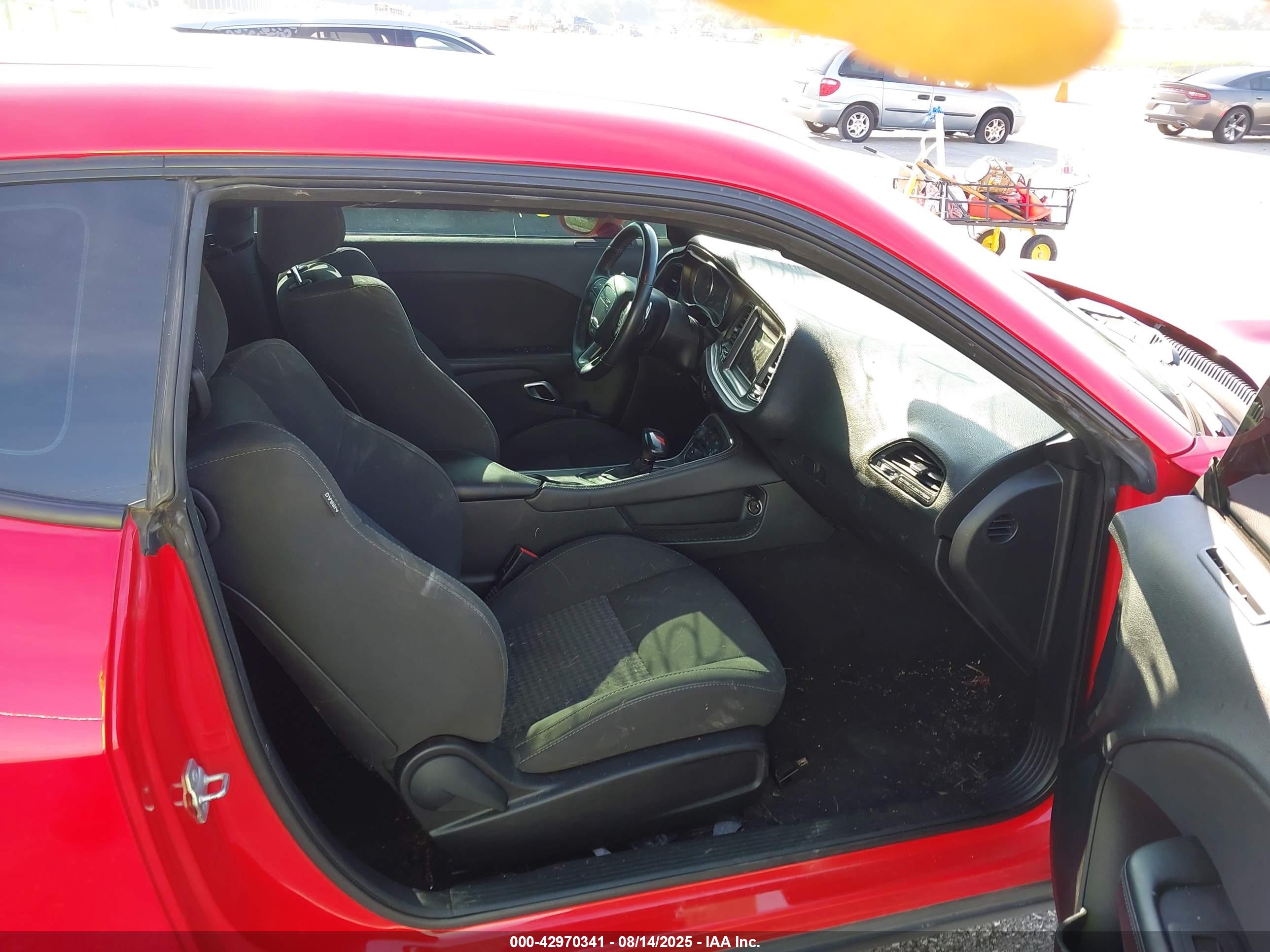 DODGE CHALLENGER image 5