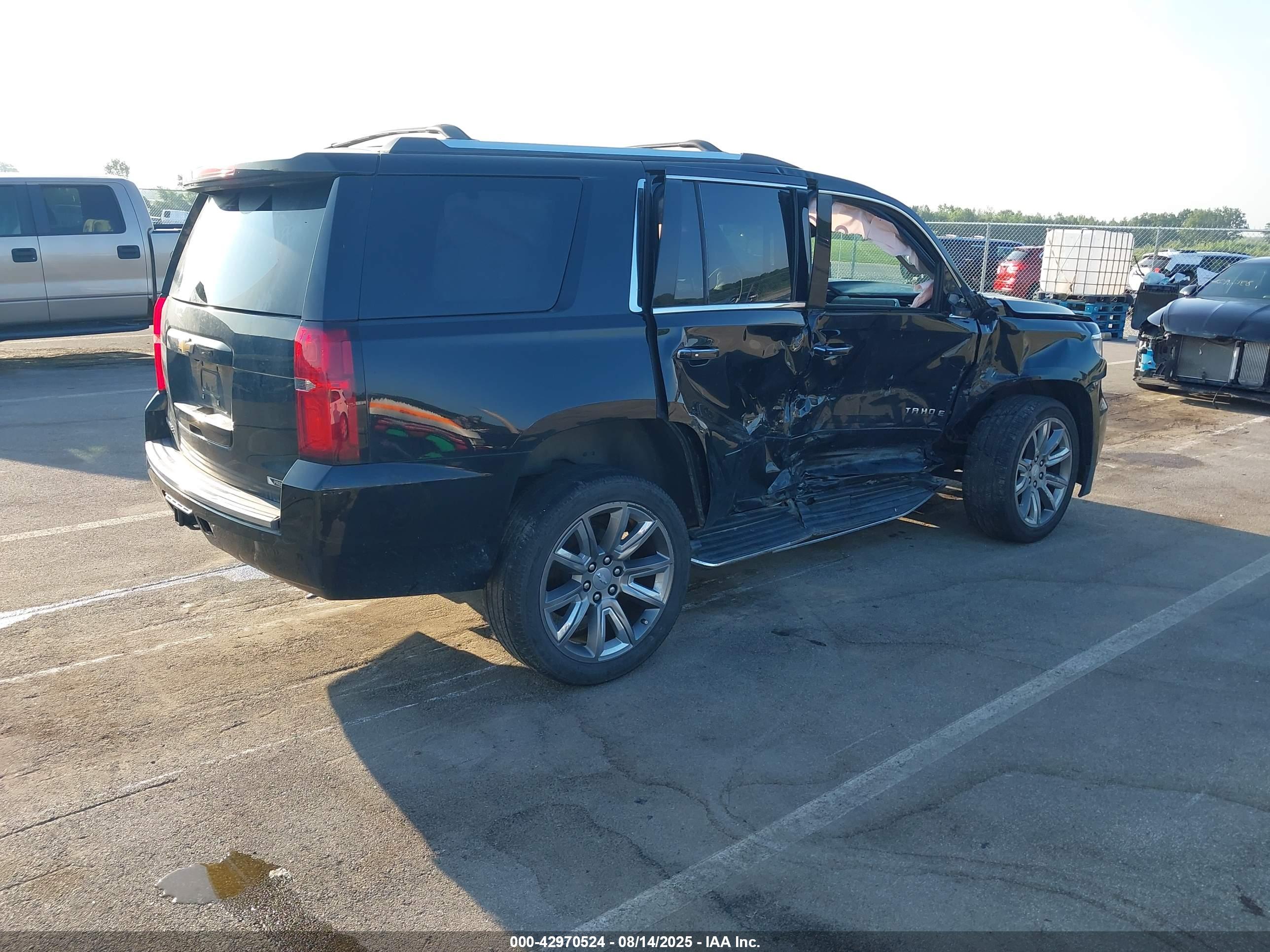 CHEVROLET TAHOE image 4