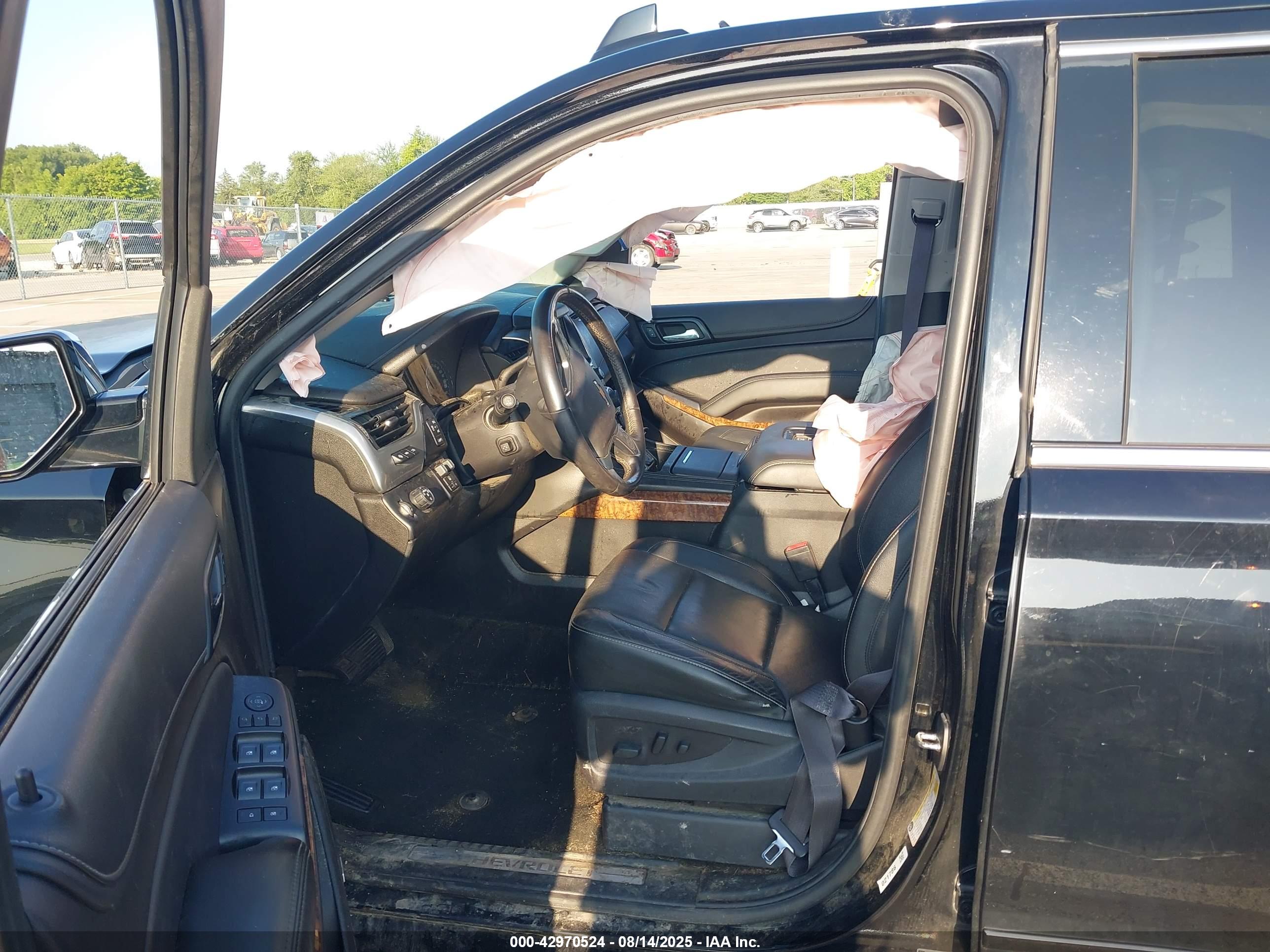 CHEVROLET TAHOE image 5