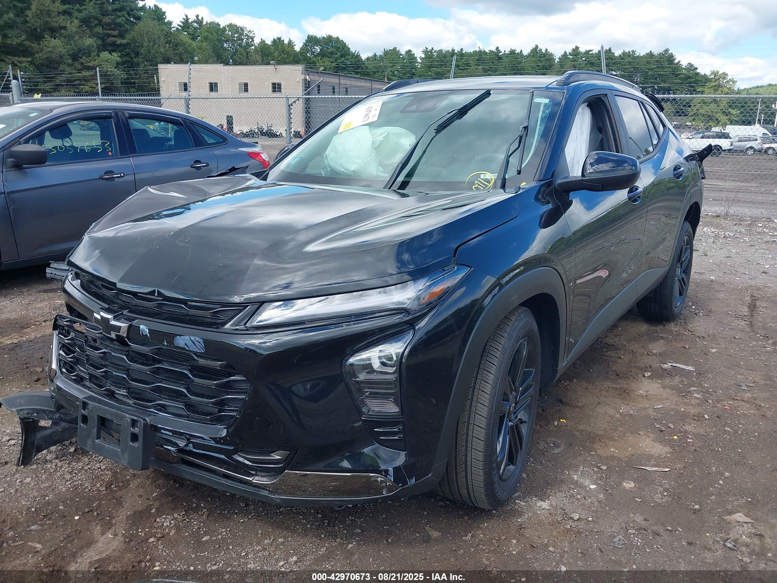 CHEVROLET TRAX image 2