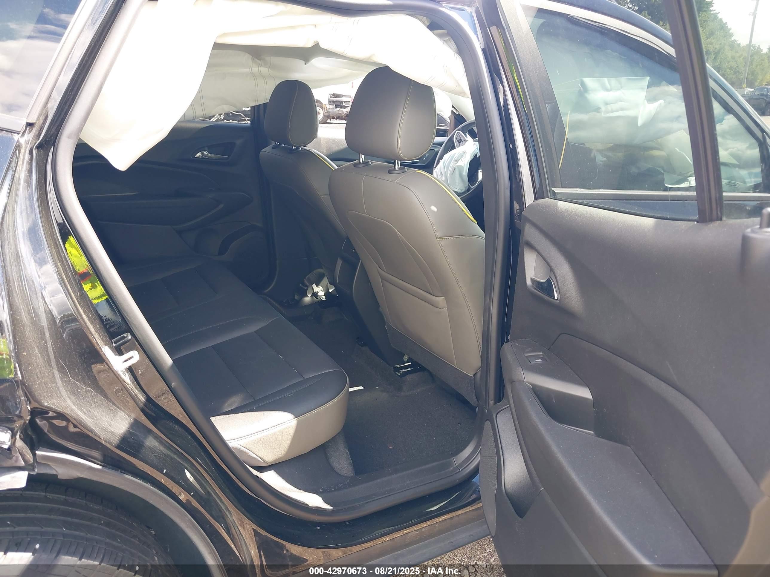 CHEVROLET TRAX image 8