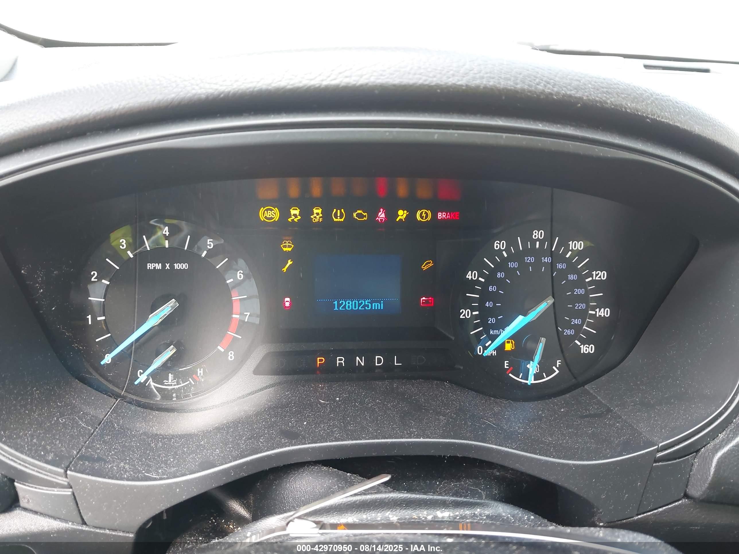 FORD FUSION image 7