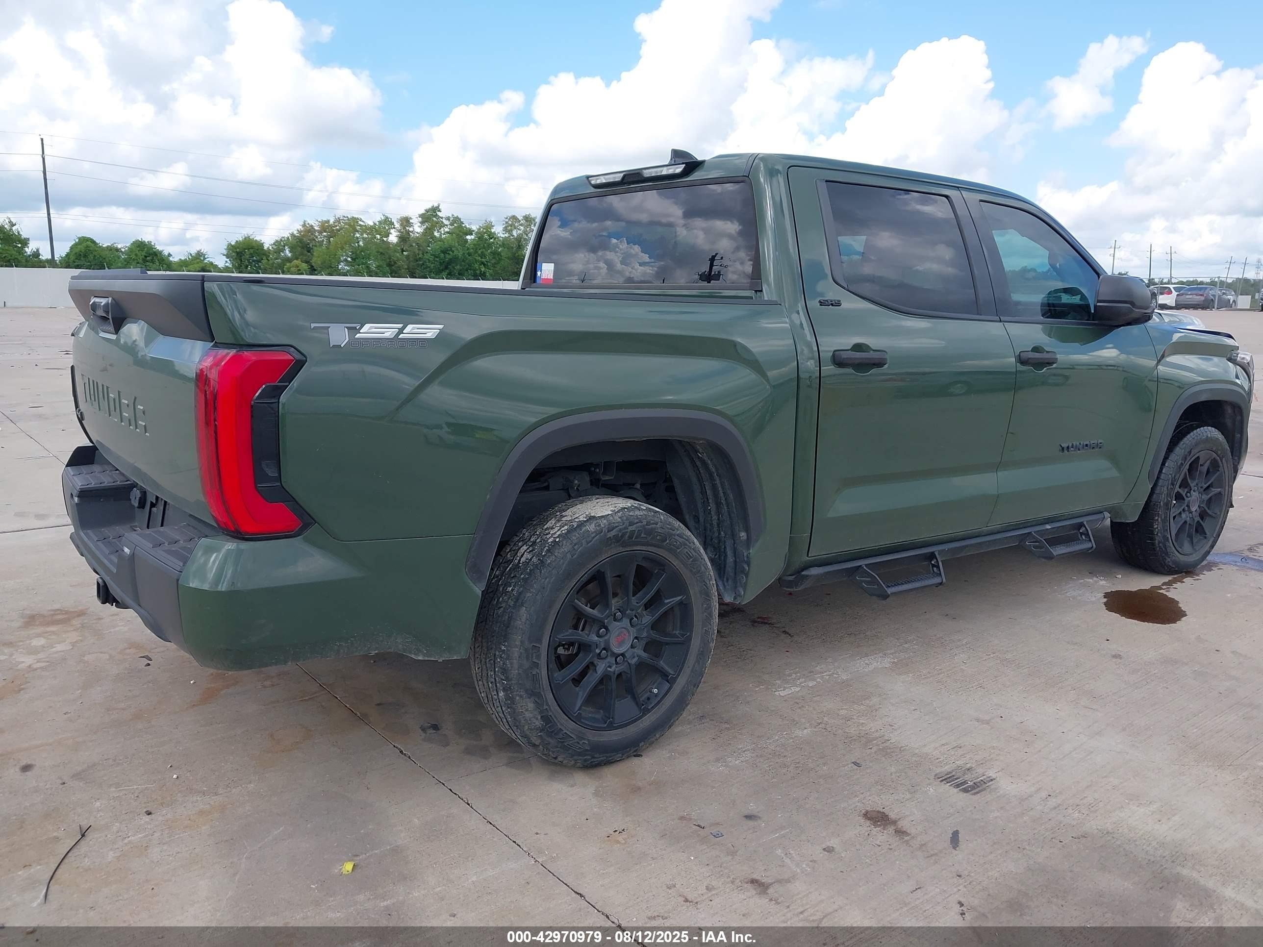 TOYOTA TUNDRA image 4