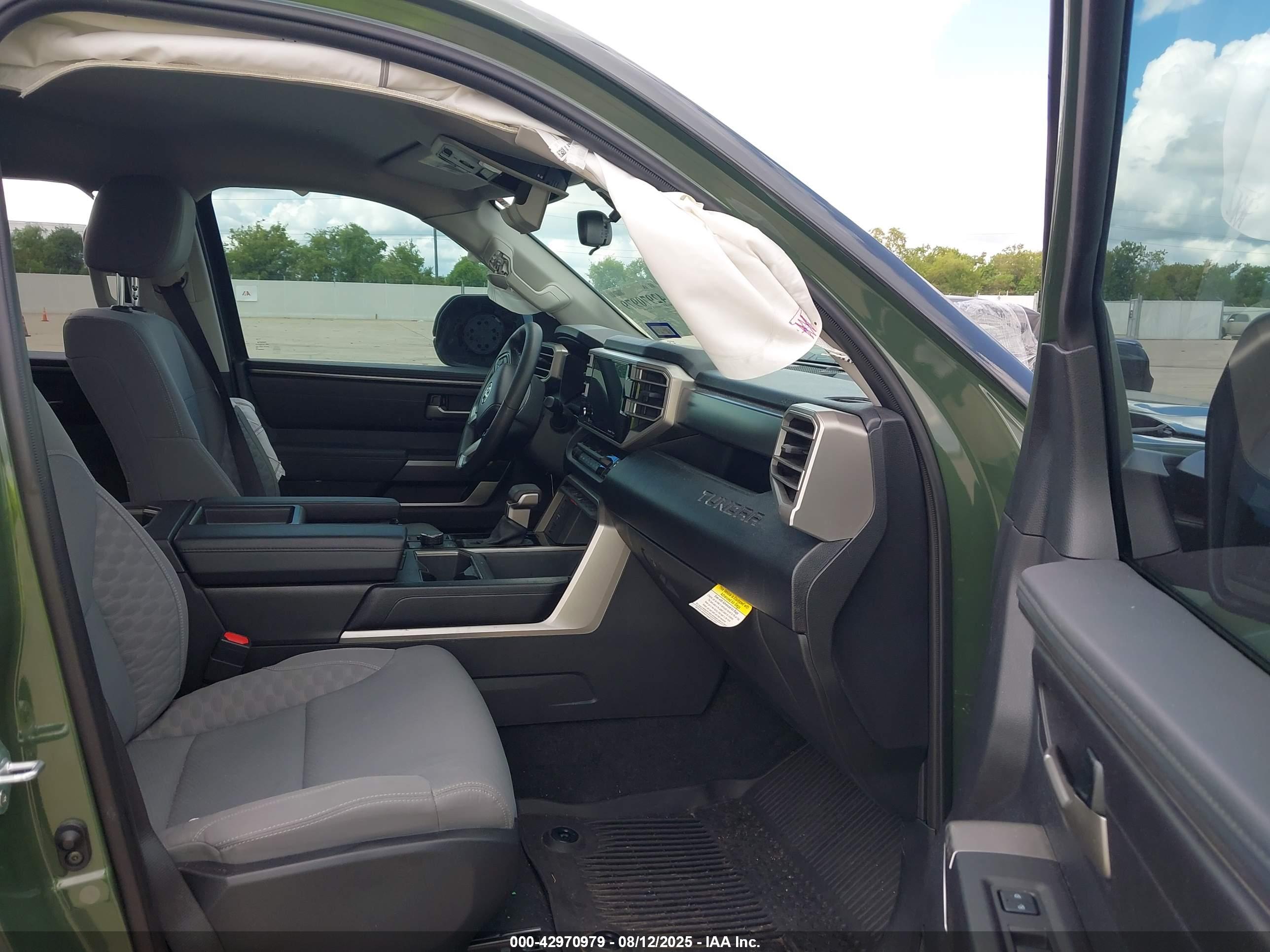 TOYOTA TUNDRA image 5