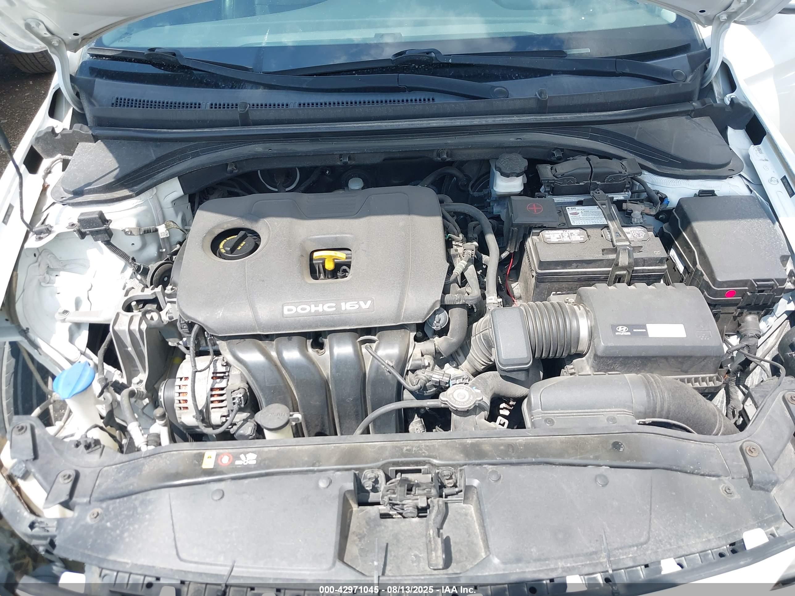 HYUNDAI ELANTRA image 10