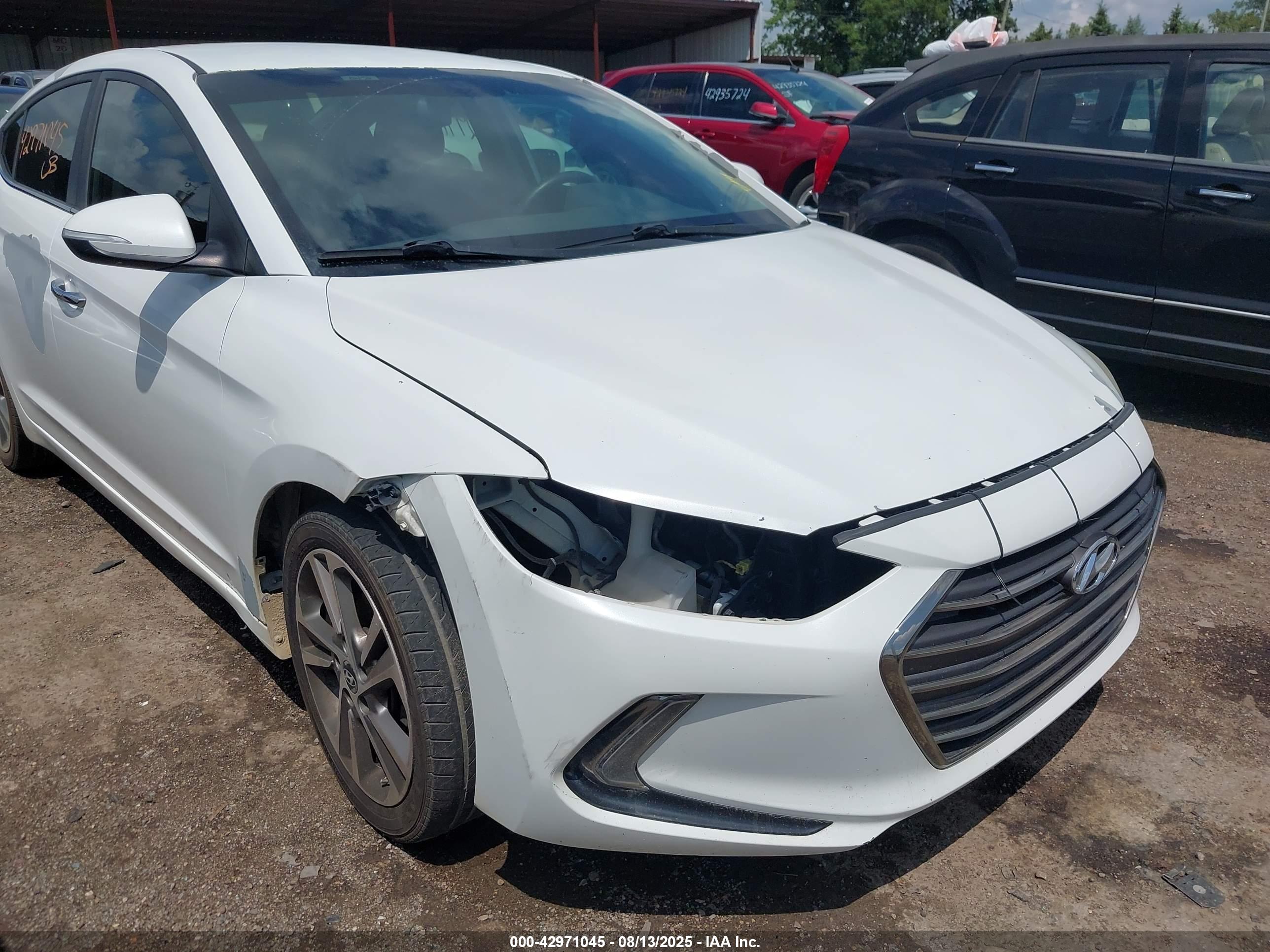 HYUNDAI ELANTRA image 6