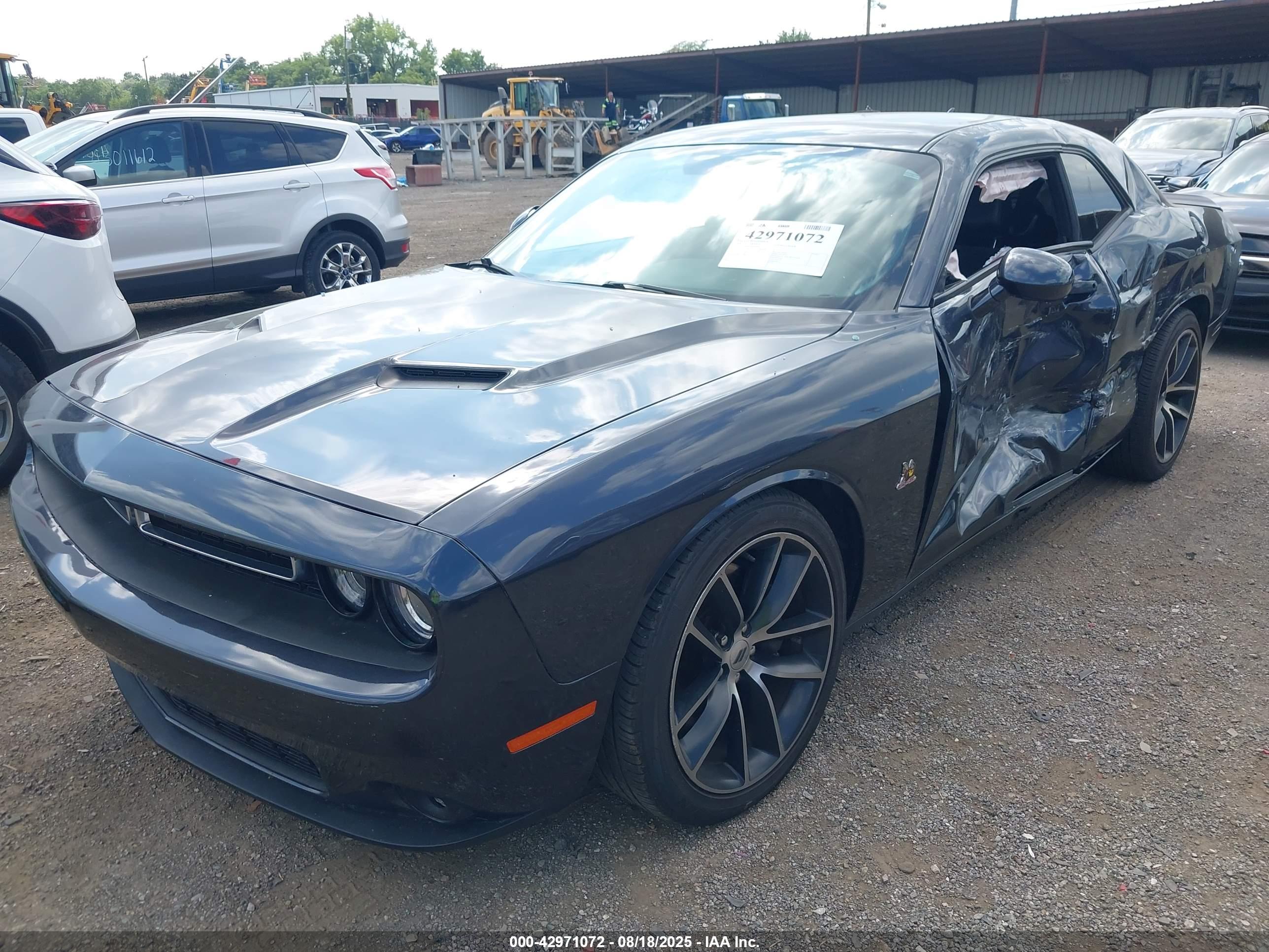 DODGE CHALLENGER image 2