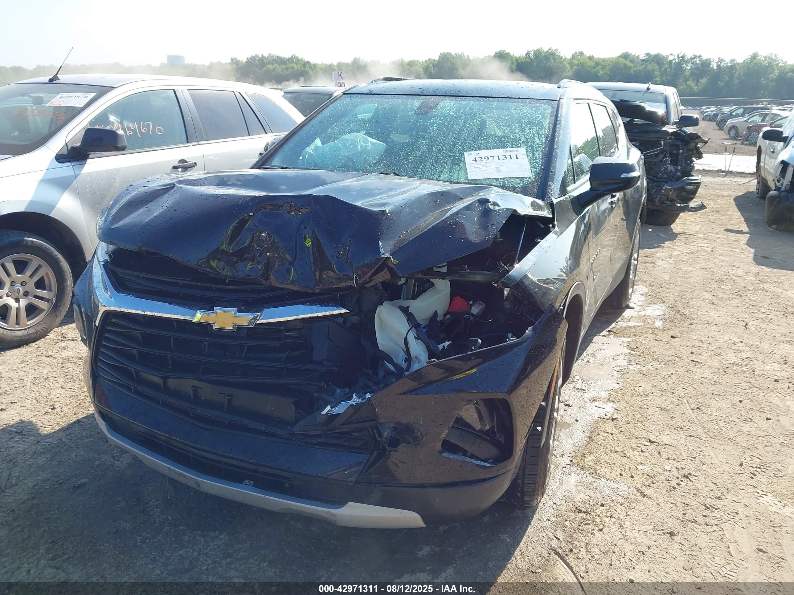 CHEVROLET BLAZER image 6