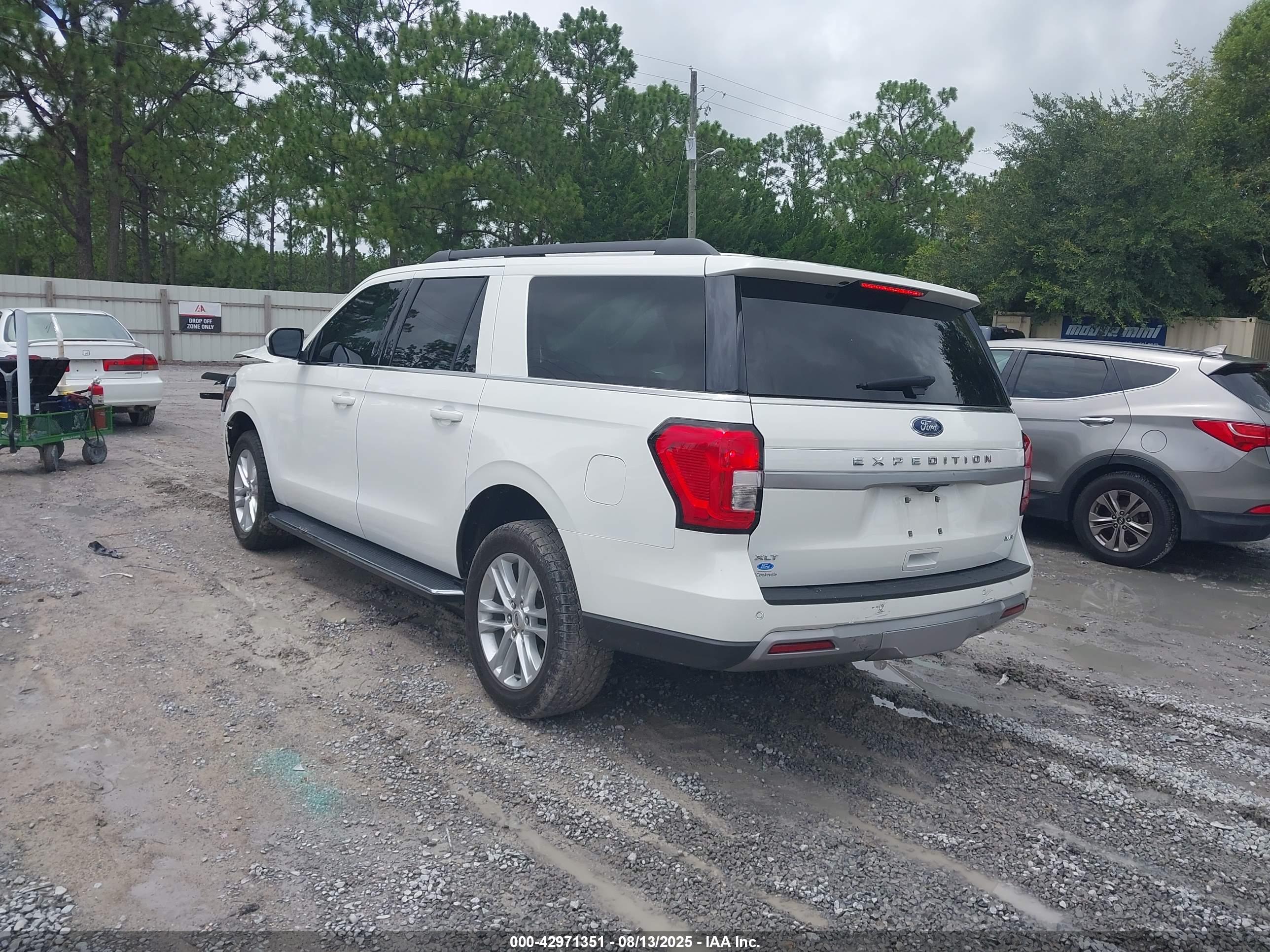FORD EXPEDITION image 3