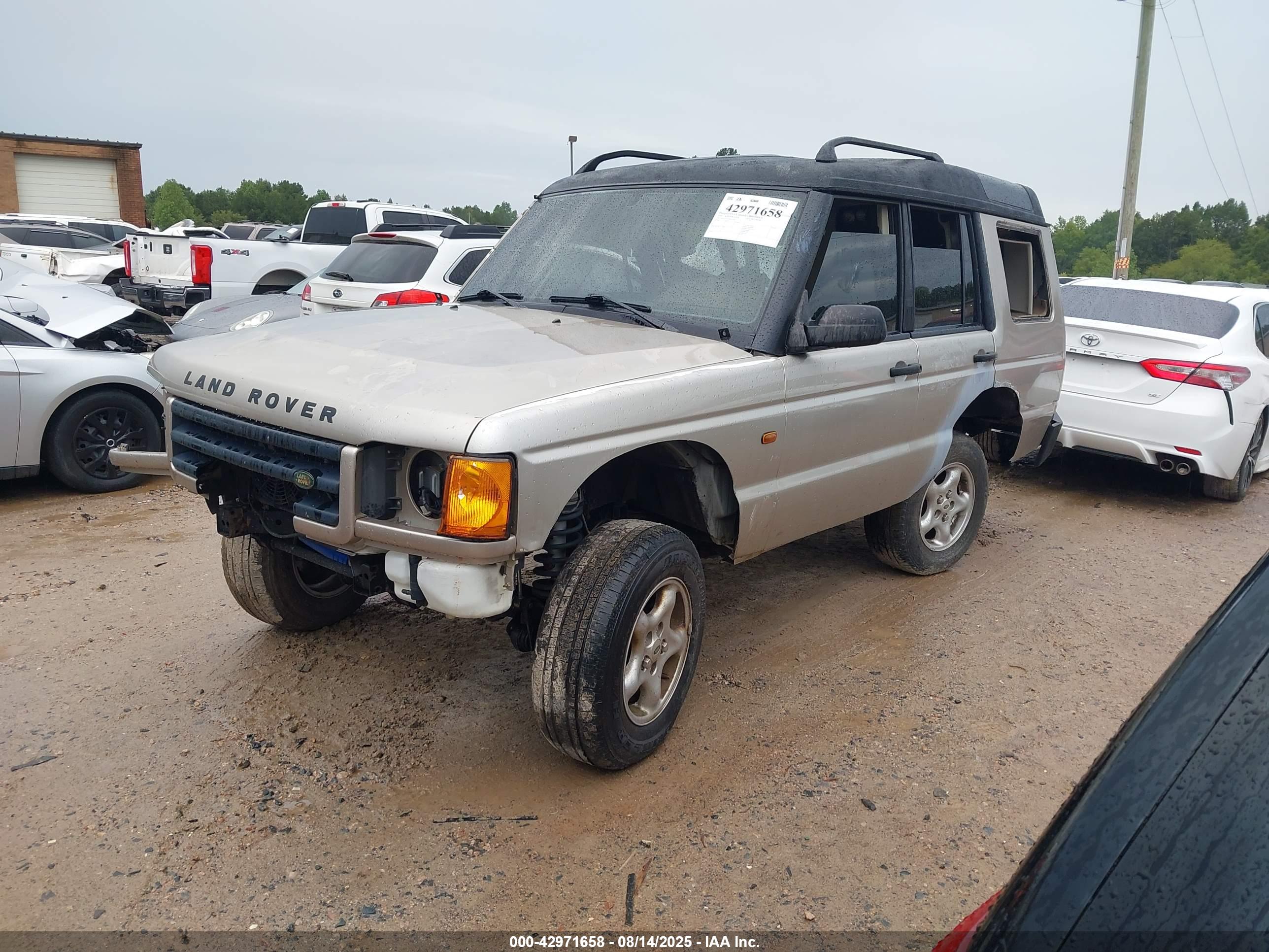 LAND ROVER image 2