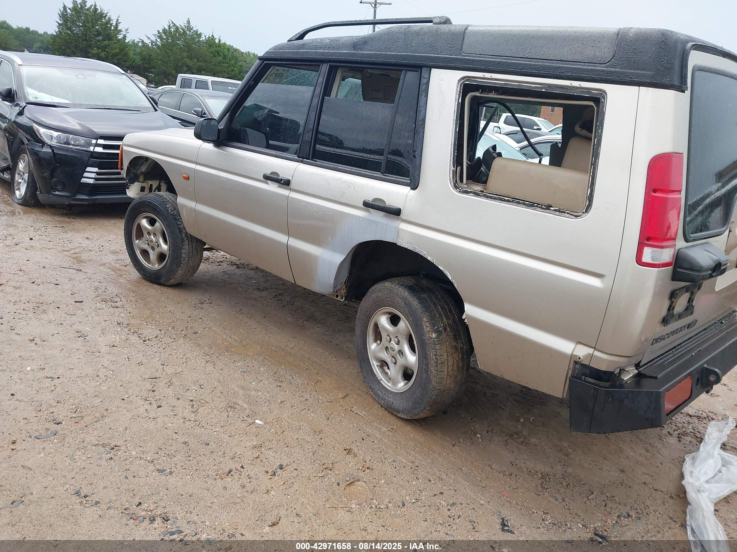 LAND ROVER image 3