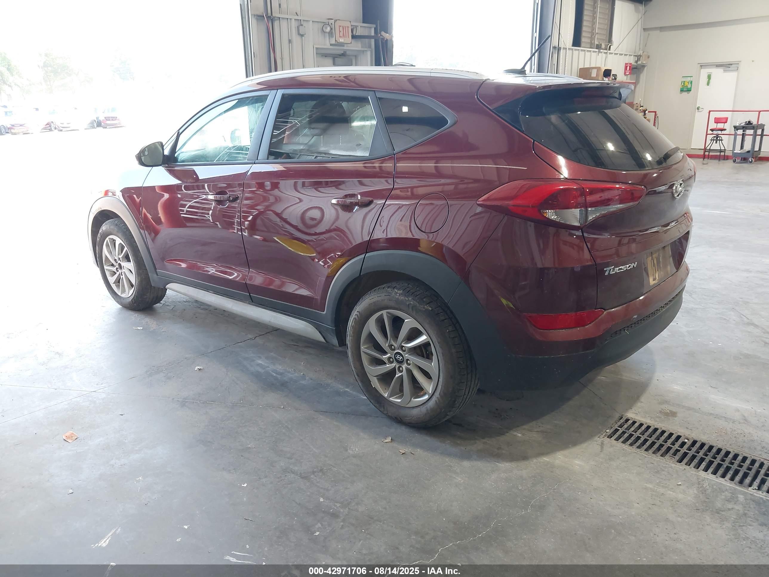 HYUNDAI TUCSON image 3