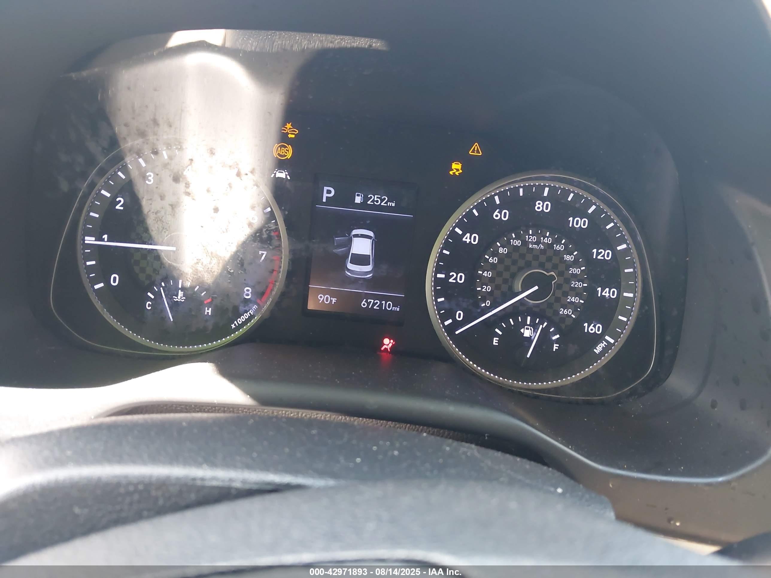 HYUNDAI ELANTRA image 7