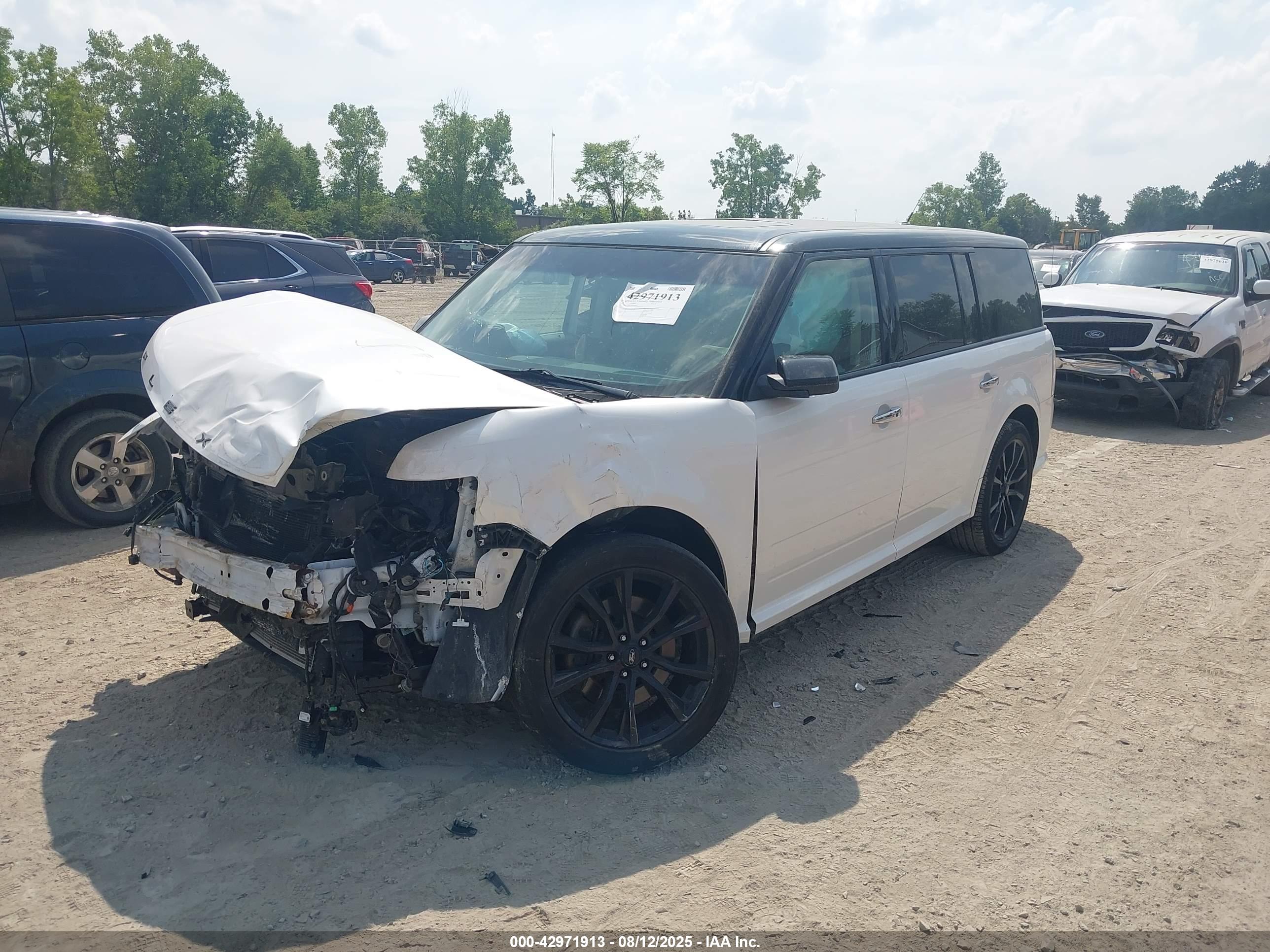 FORD FLEX image 2