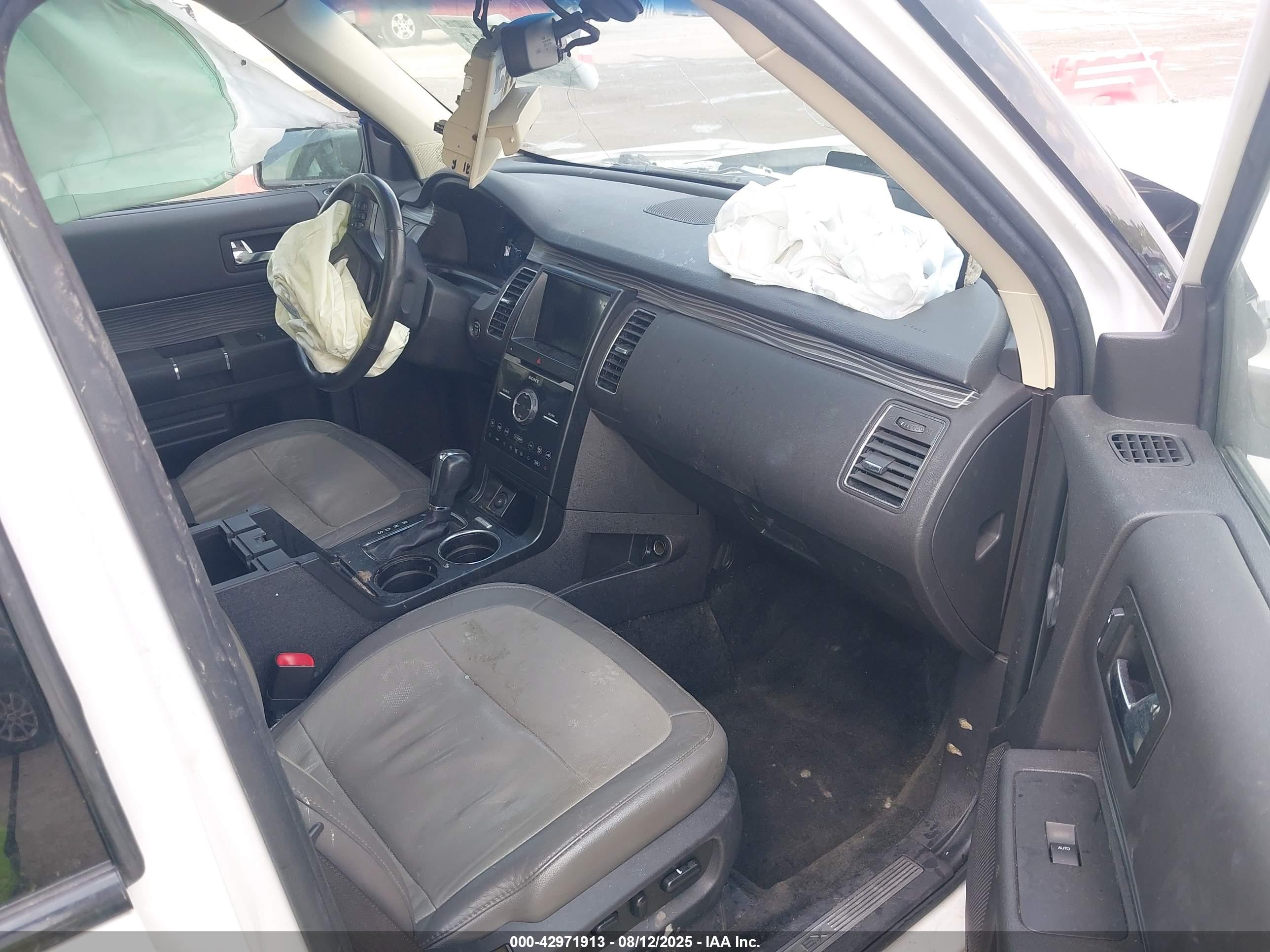 FORD FLEX image 5