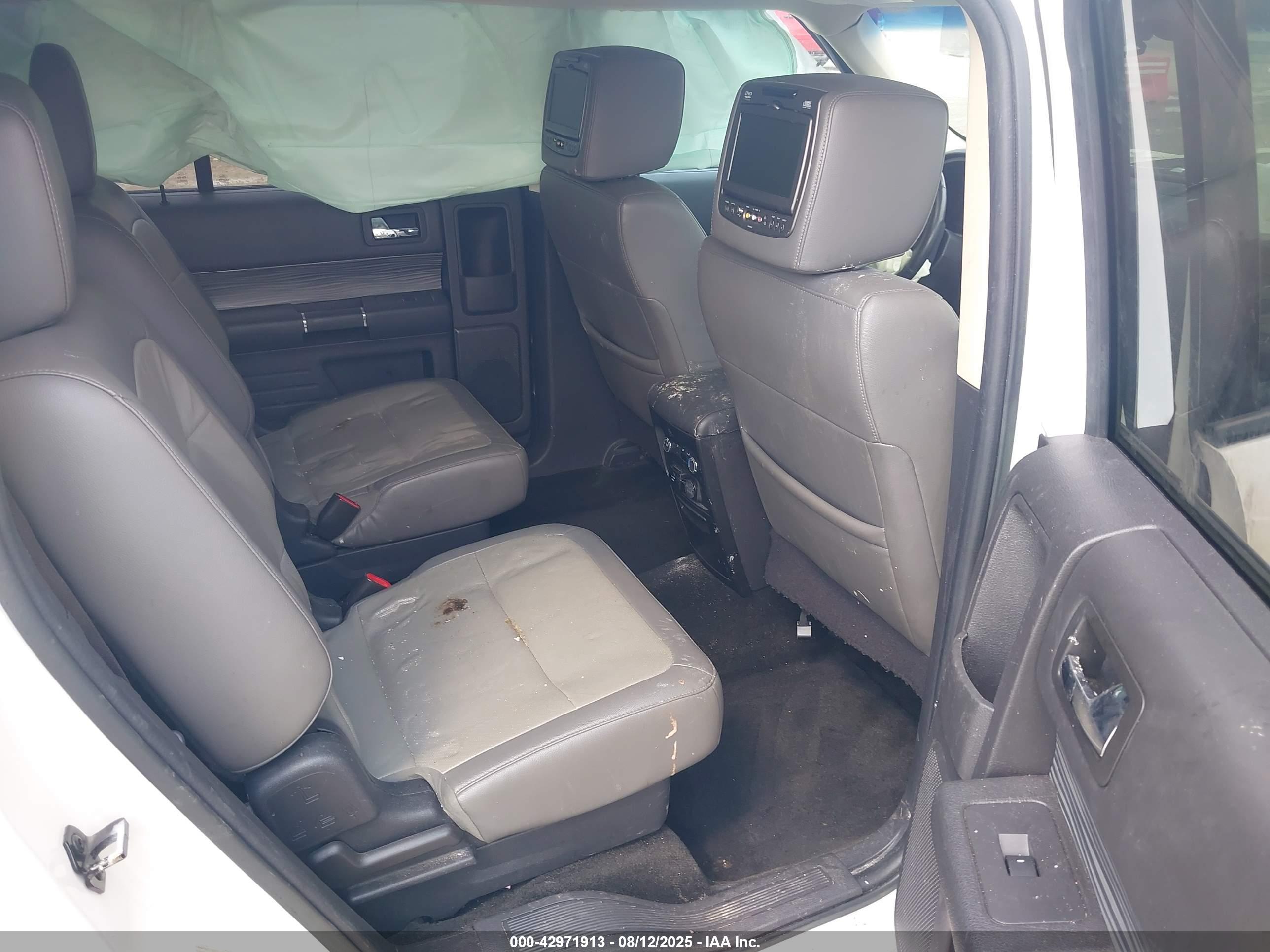 FORD FLEX image 8