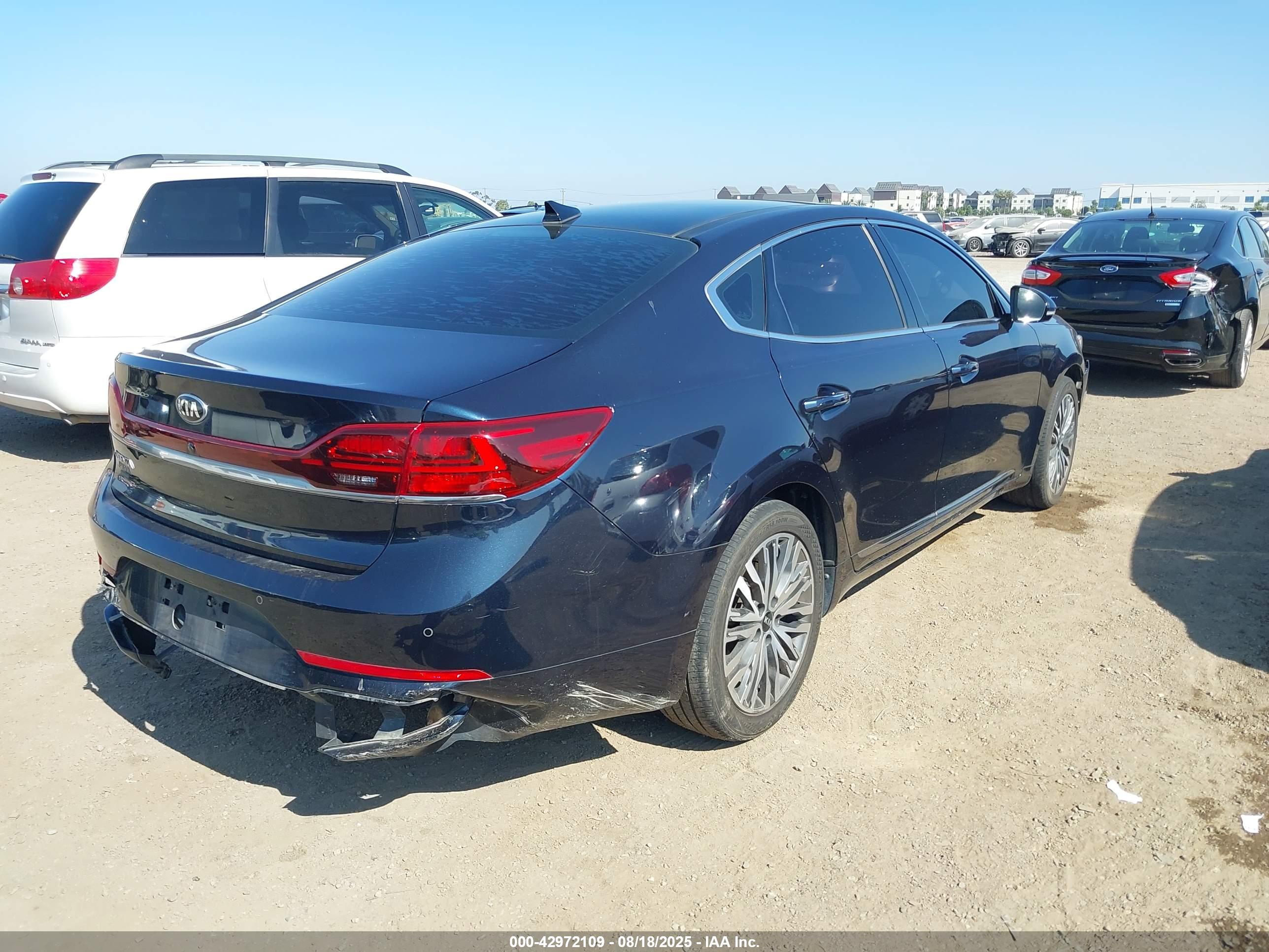 KIA CADENZA image 4