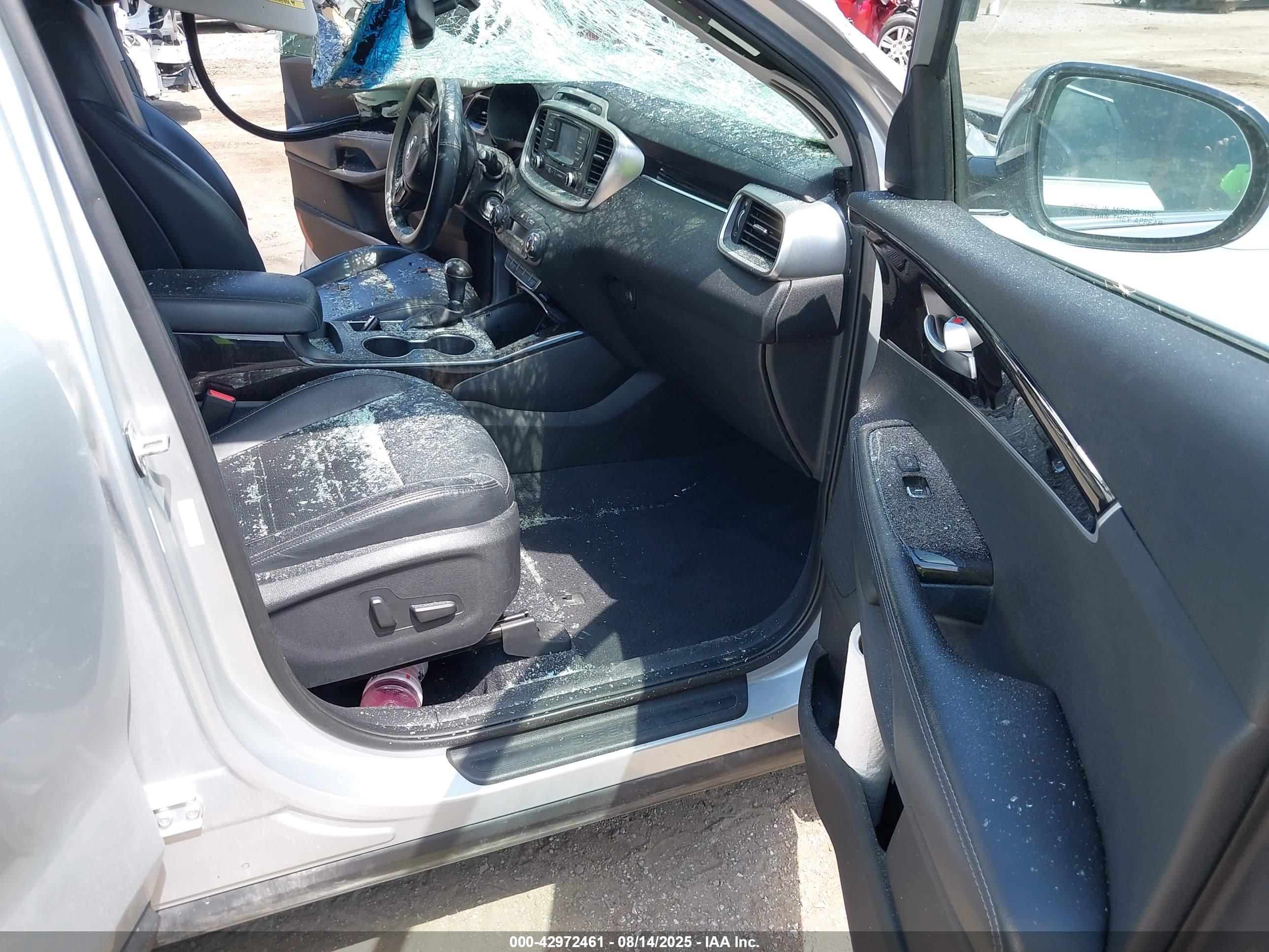 KIA SORENTO image 5