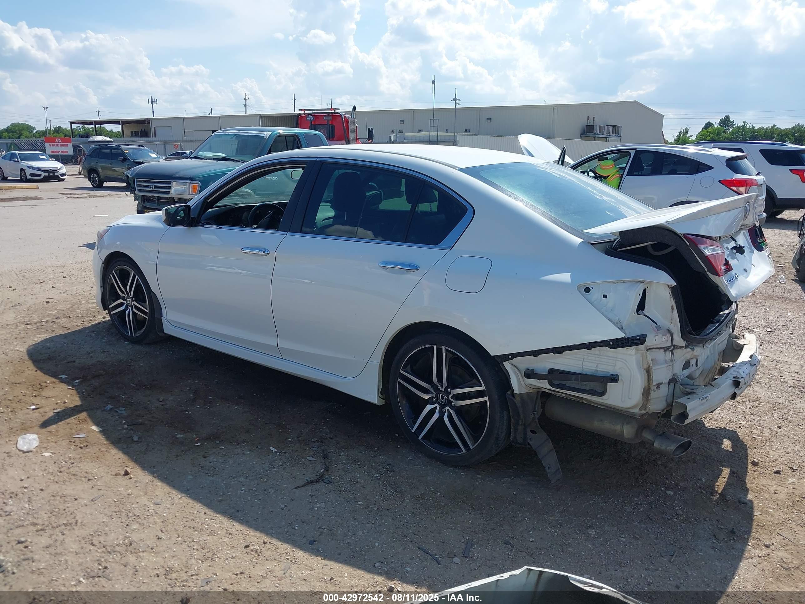 HONDA ACCORD image 3