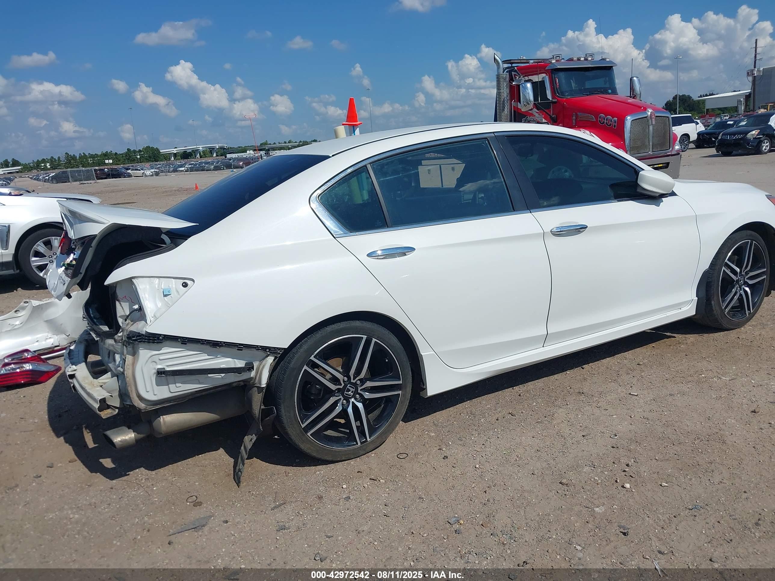HONDA ACCORD image 4