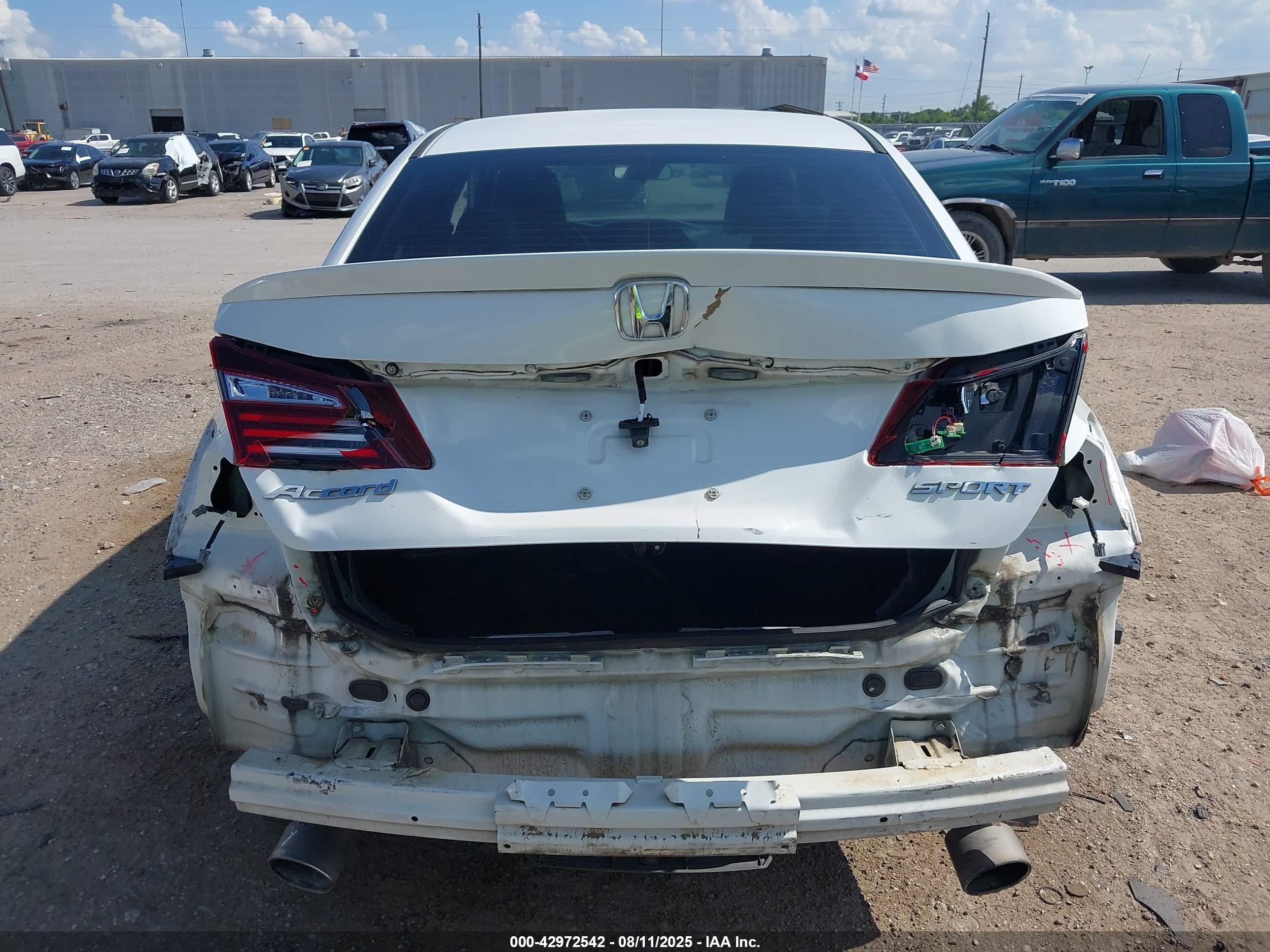 HONDA ACCORD image 6