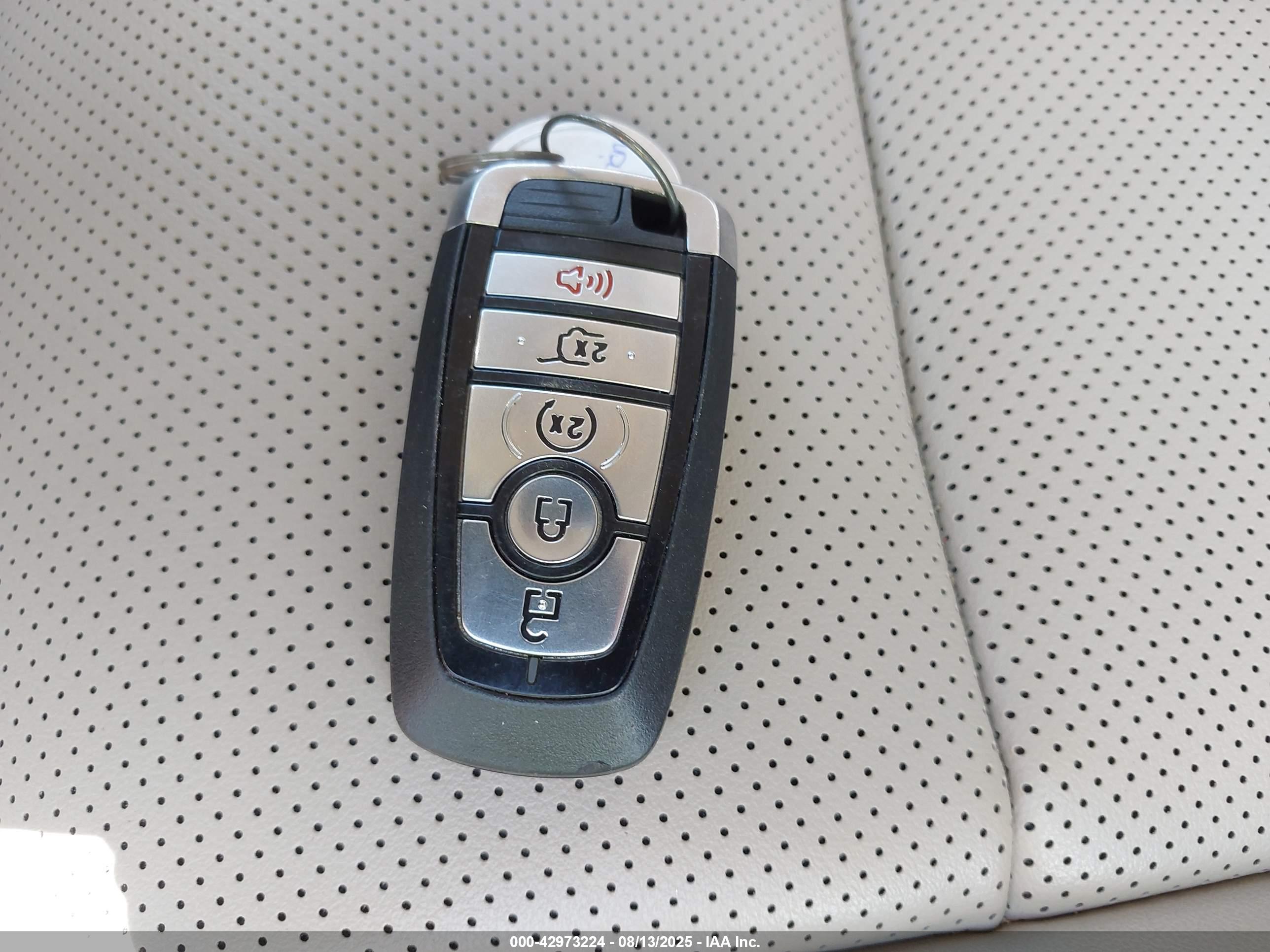 FORD EXPEDITION image 11