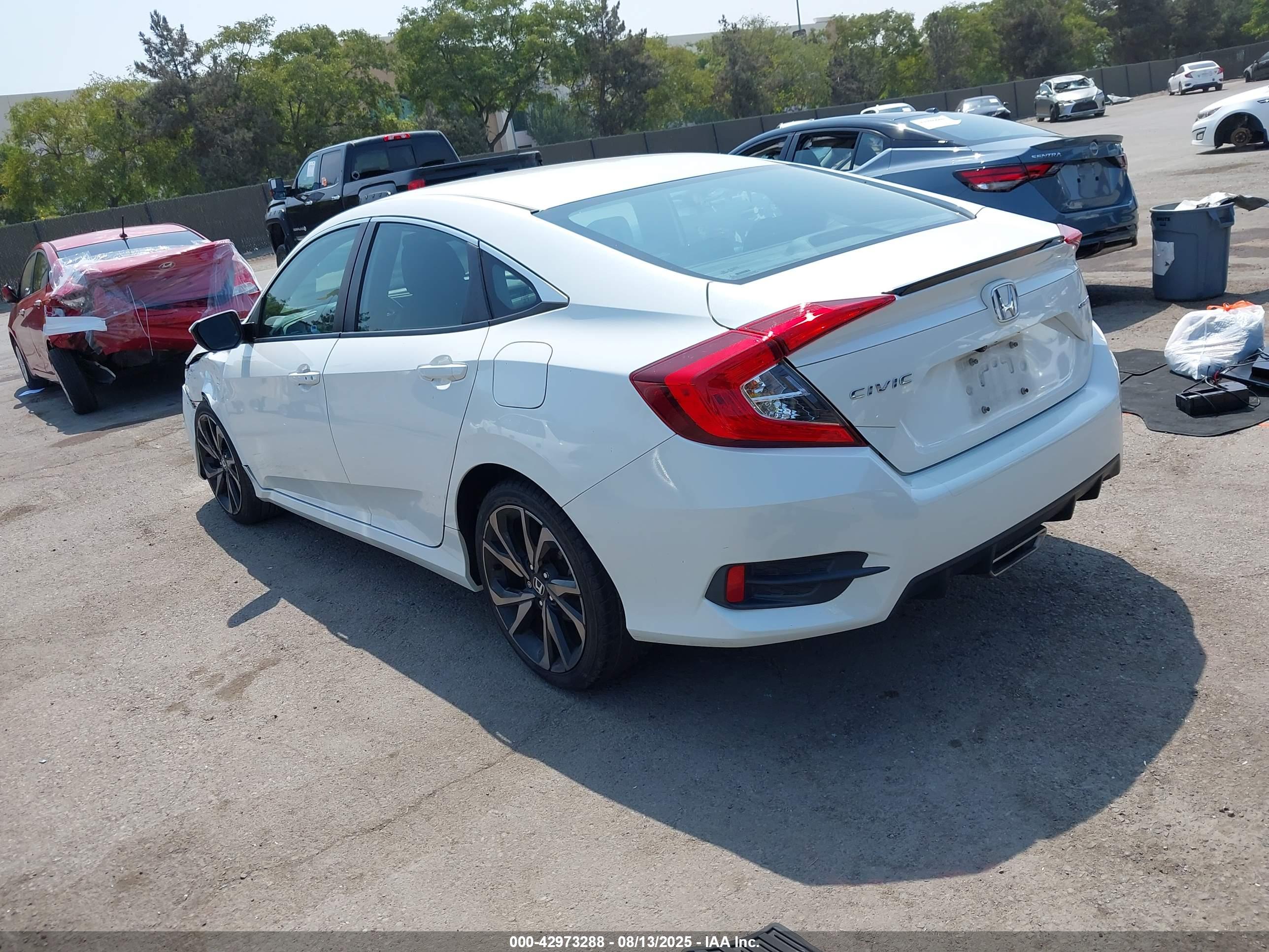 HONDA CIVIC image 3