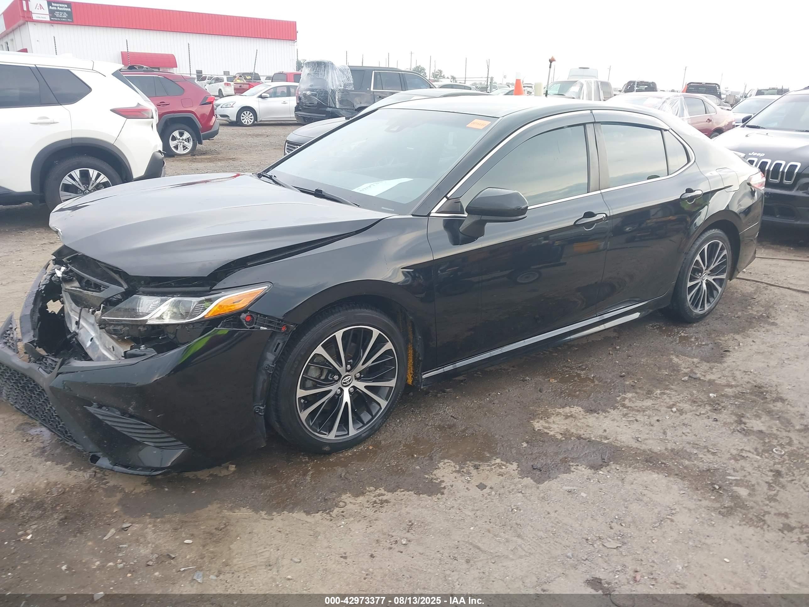TOYOTA CAMRY image 2