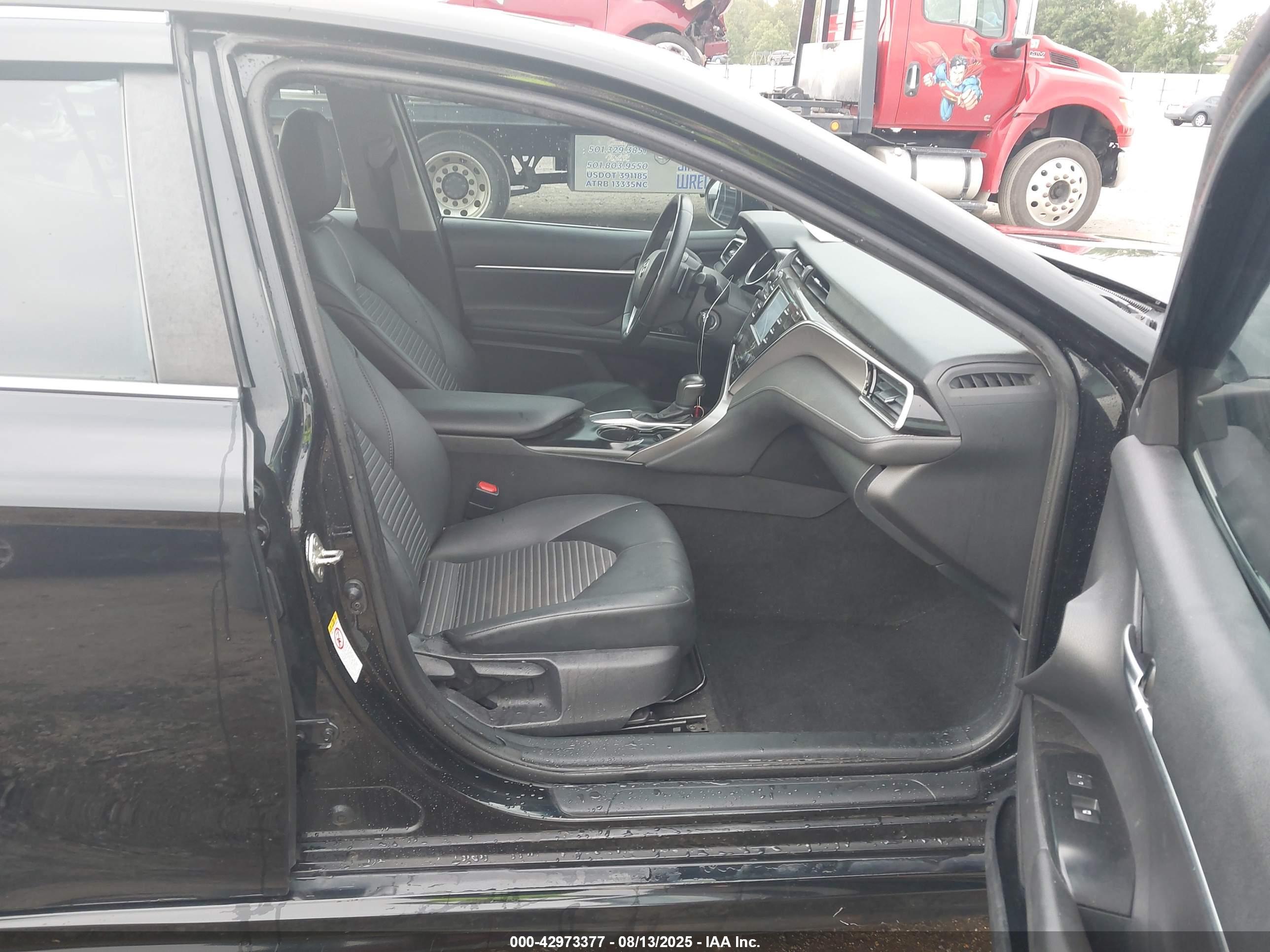TOYOTA CAMRY image 5