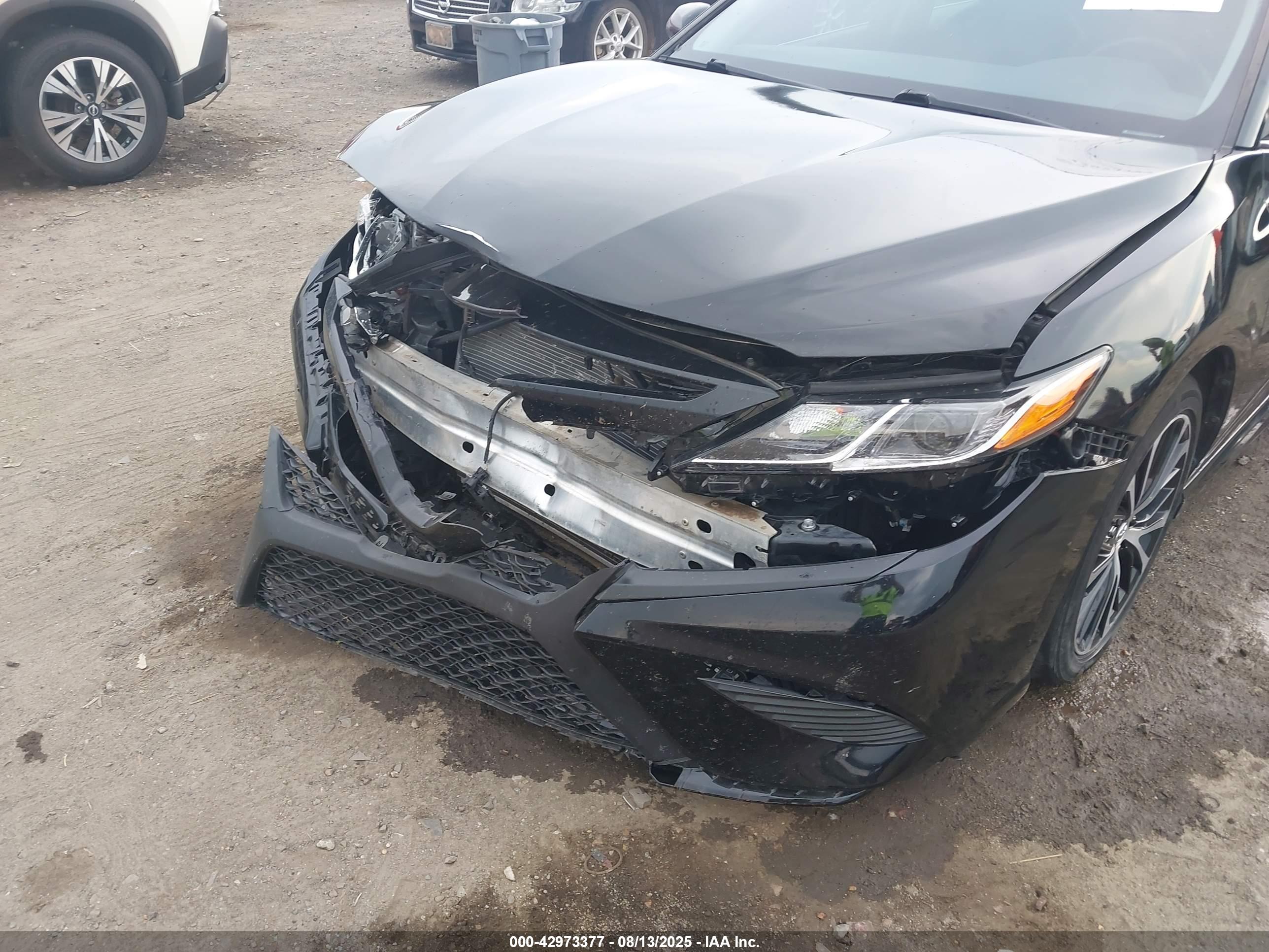 TOYOTA CAMRY image 6