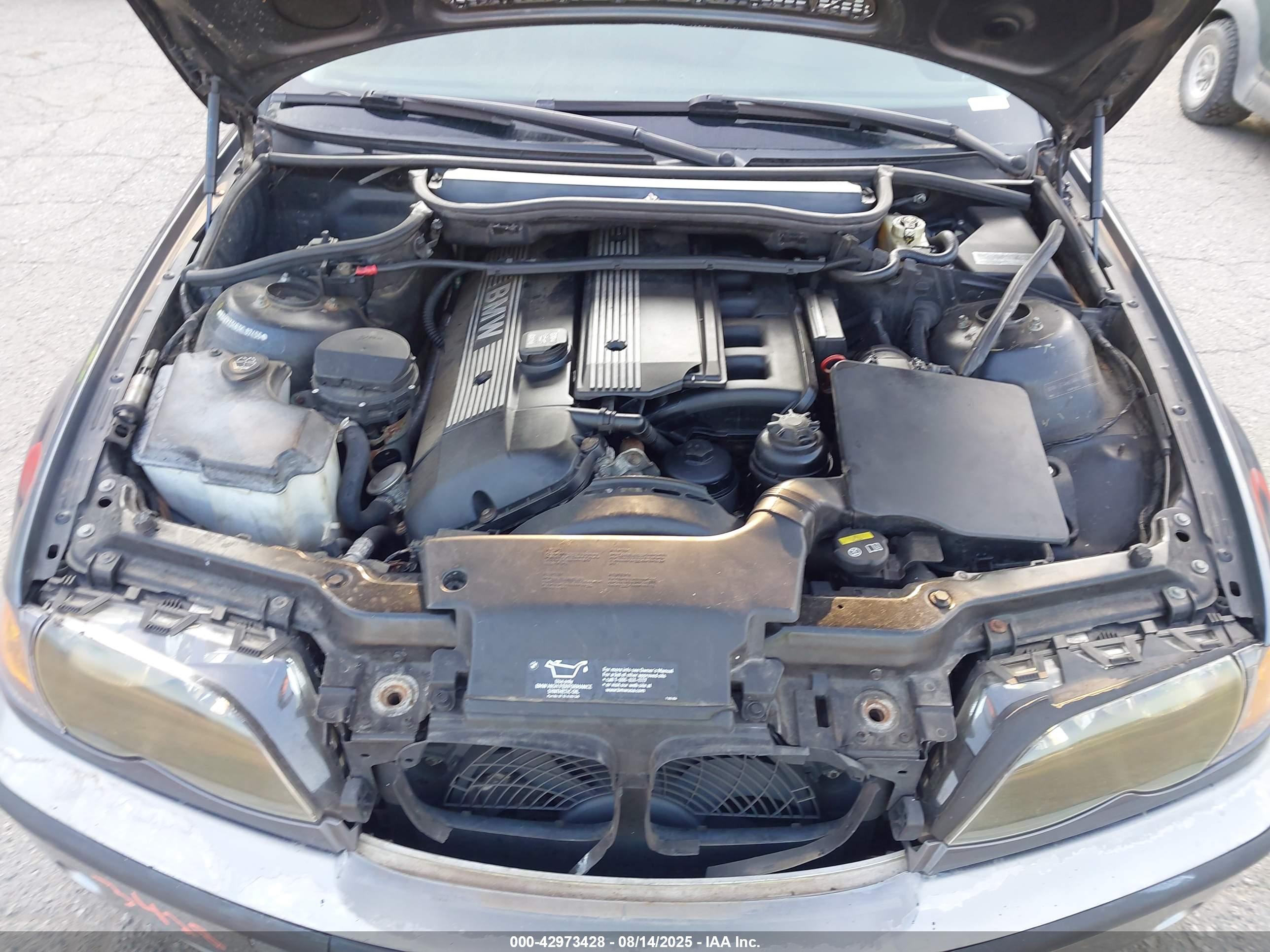 BMW 325I image 10