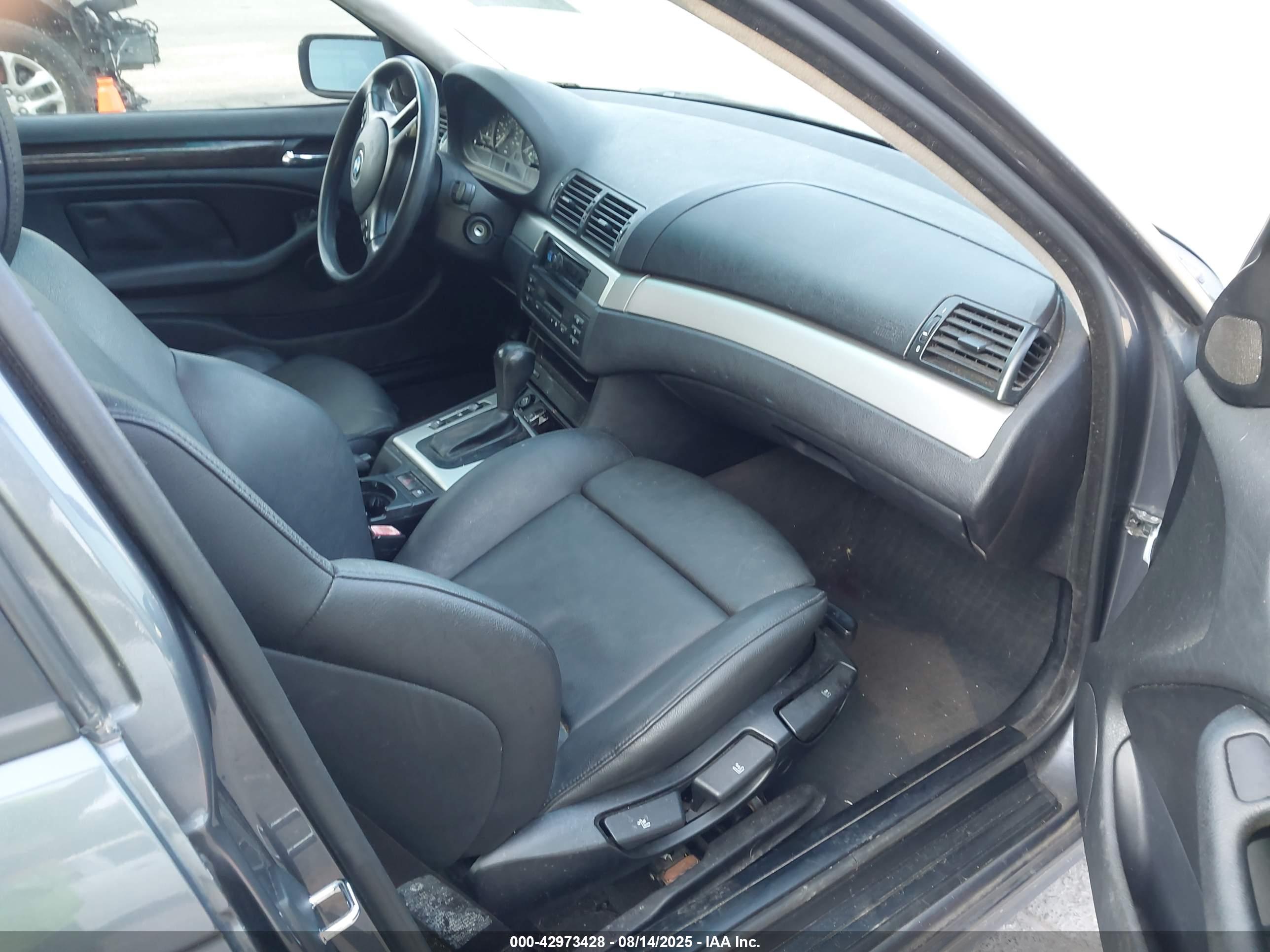 BMW 325I image 5