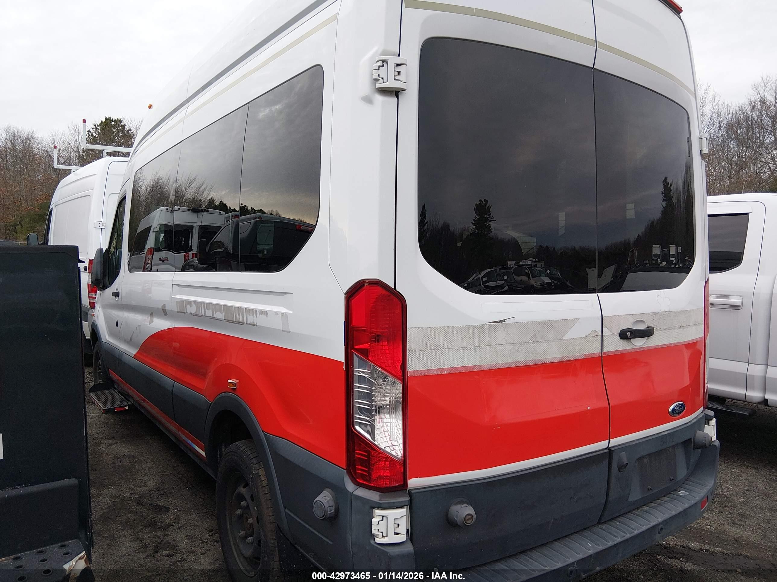 FORD TRANSIT-350 image 3