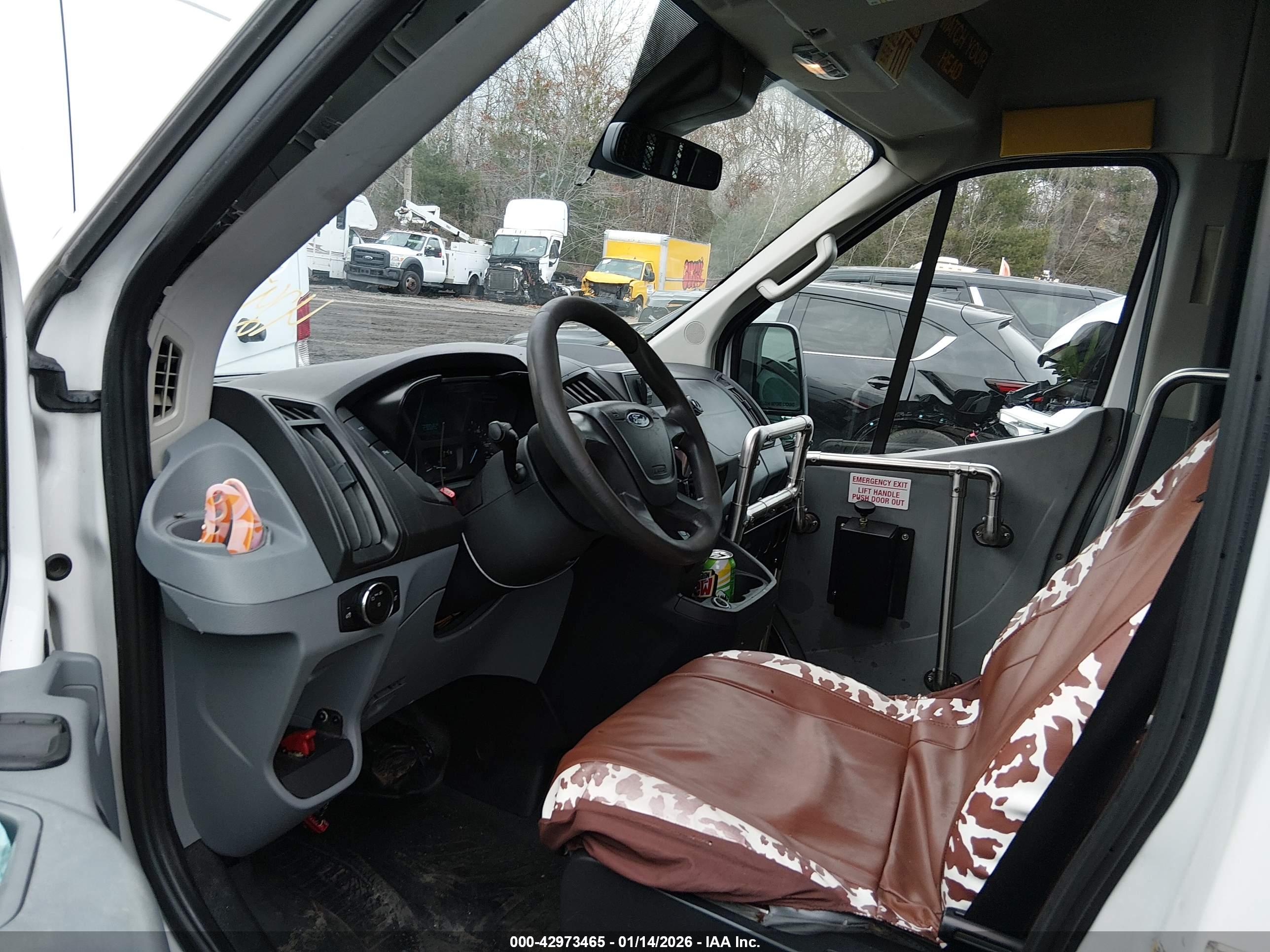 FORD TRANSIT-350 image 5