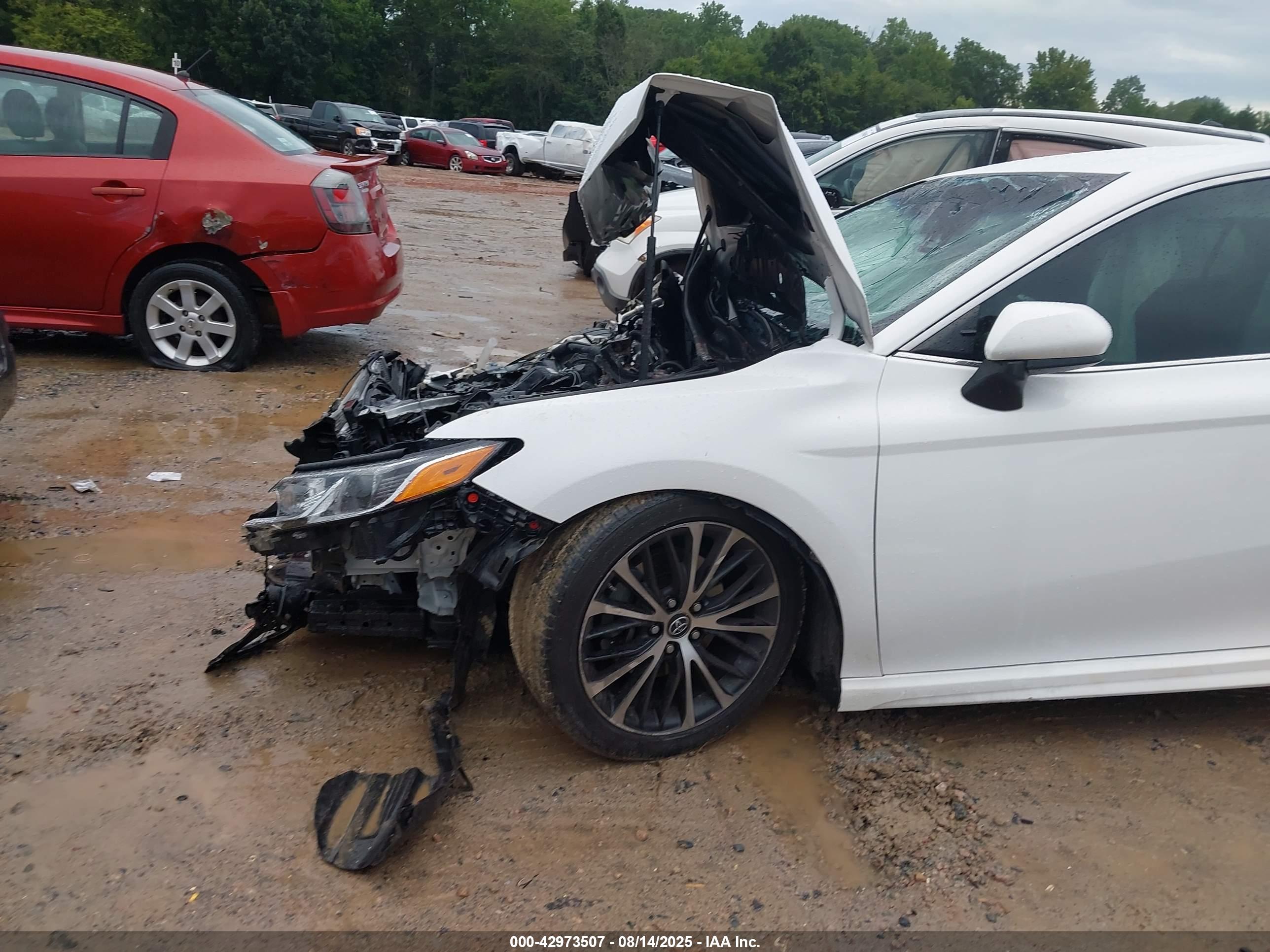 TOYOTA CAMRY image 6