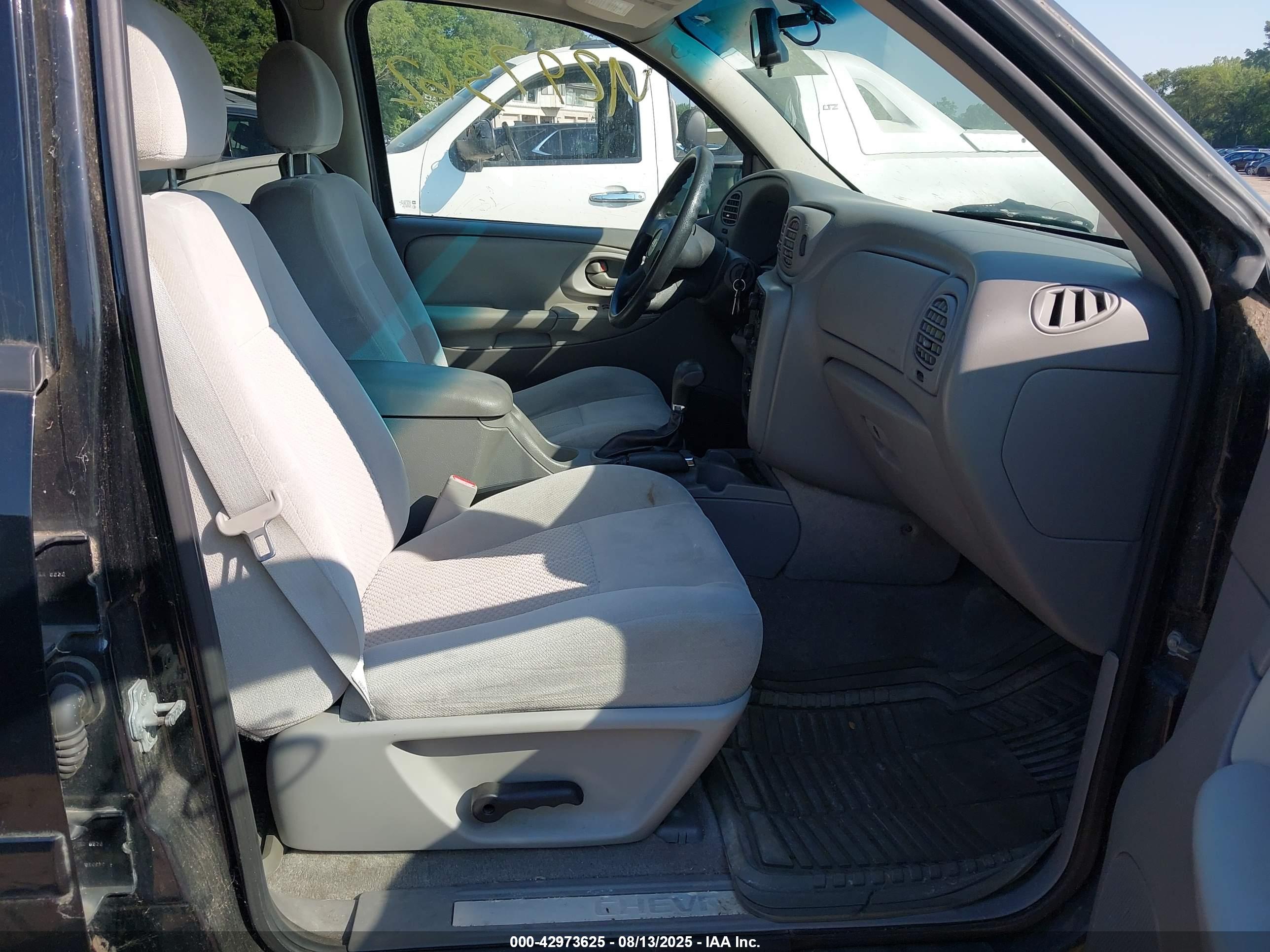 CHEVROLET TRAILBLAZER image 5