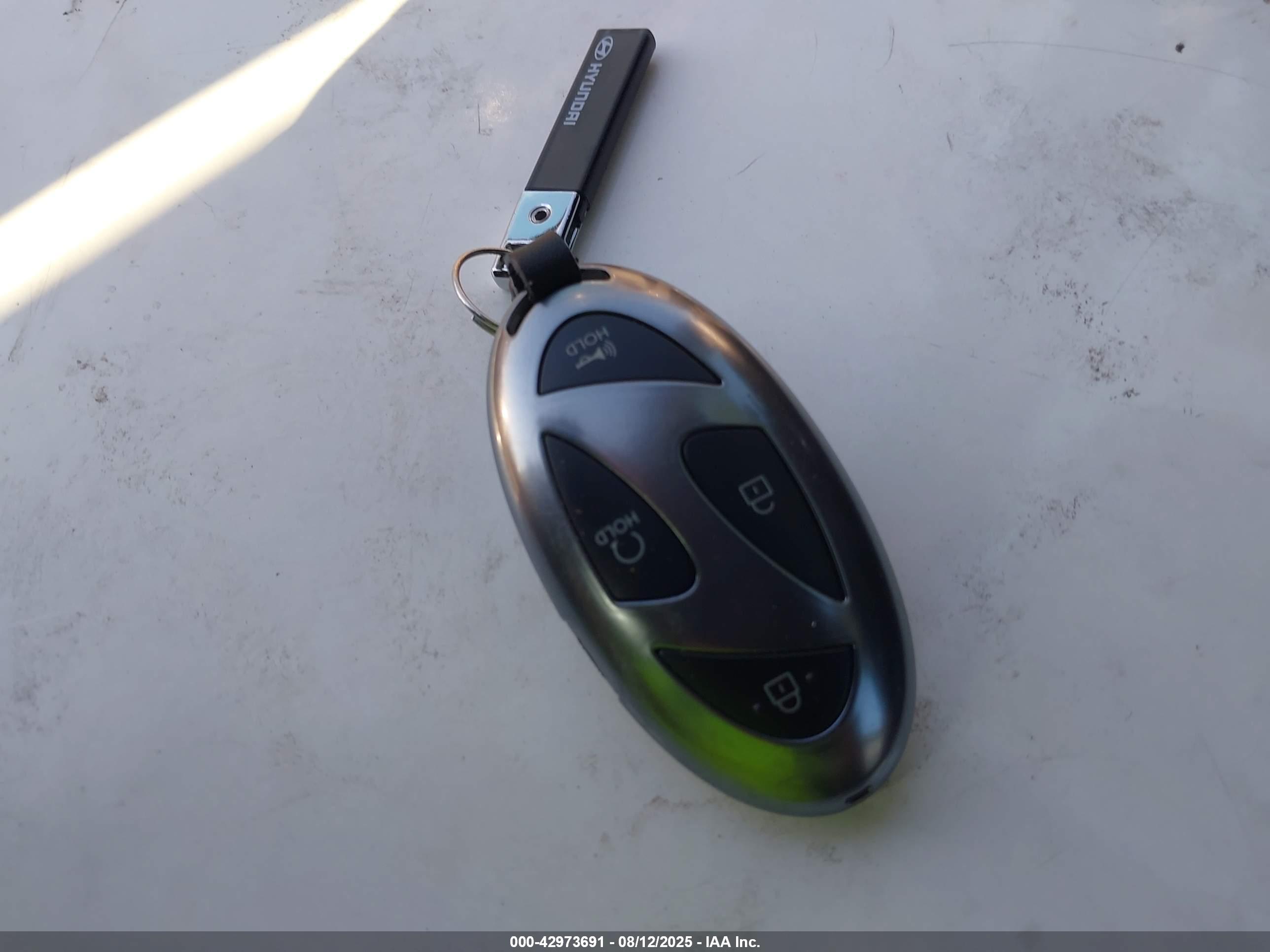 HYUNDAI ELANTRA image 11