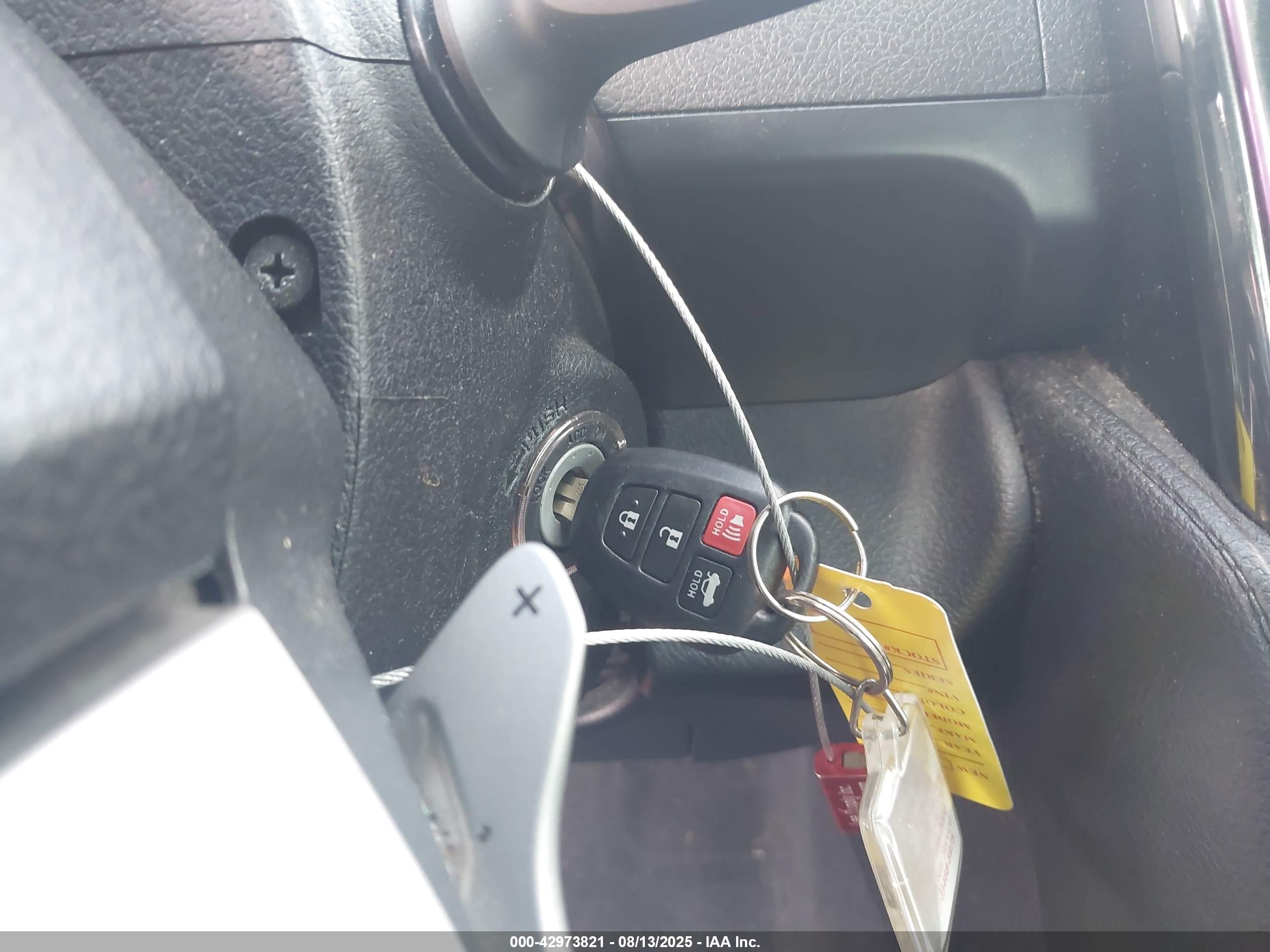 TOYOTA CAMRY image 11