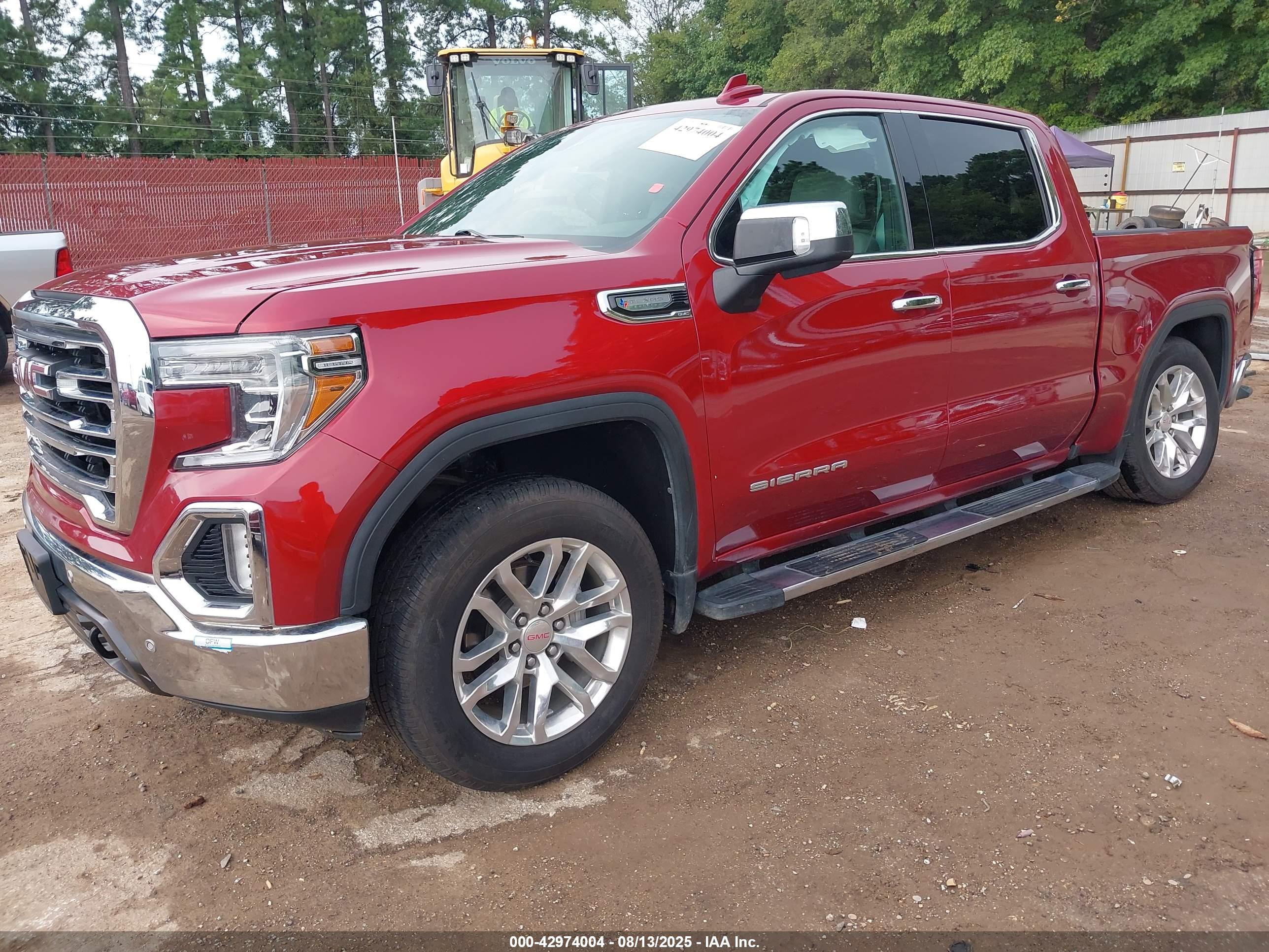 GMC SIERRA image 2