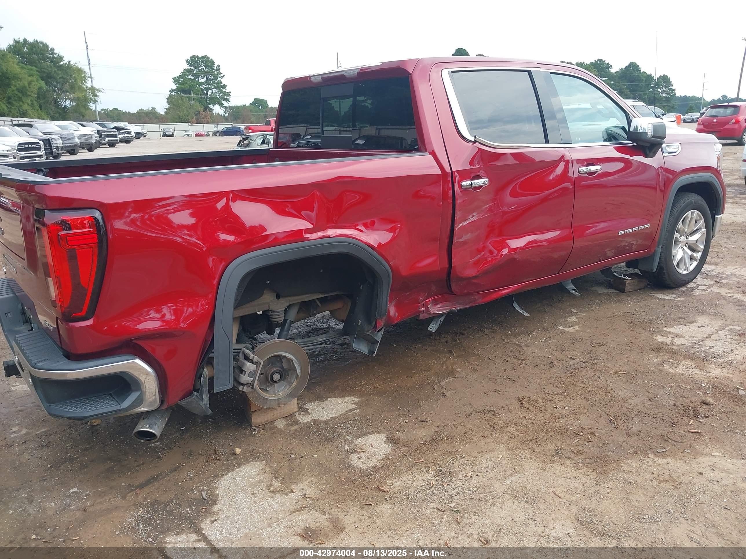 GMC SIERRA image 4