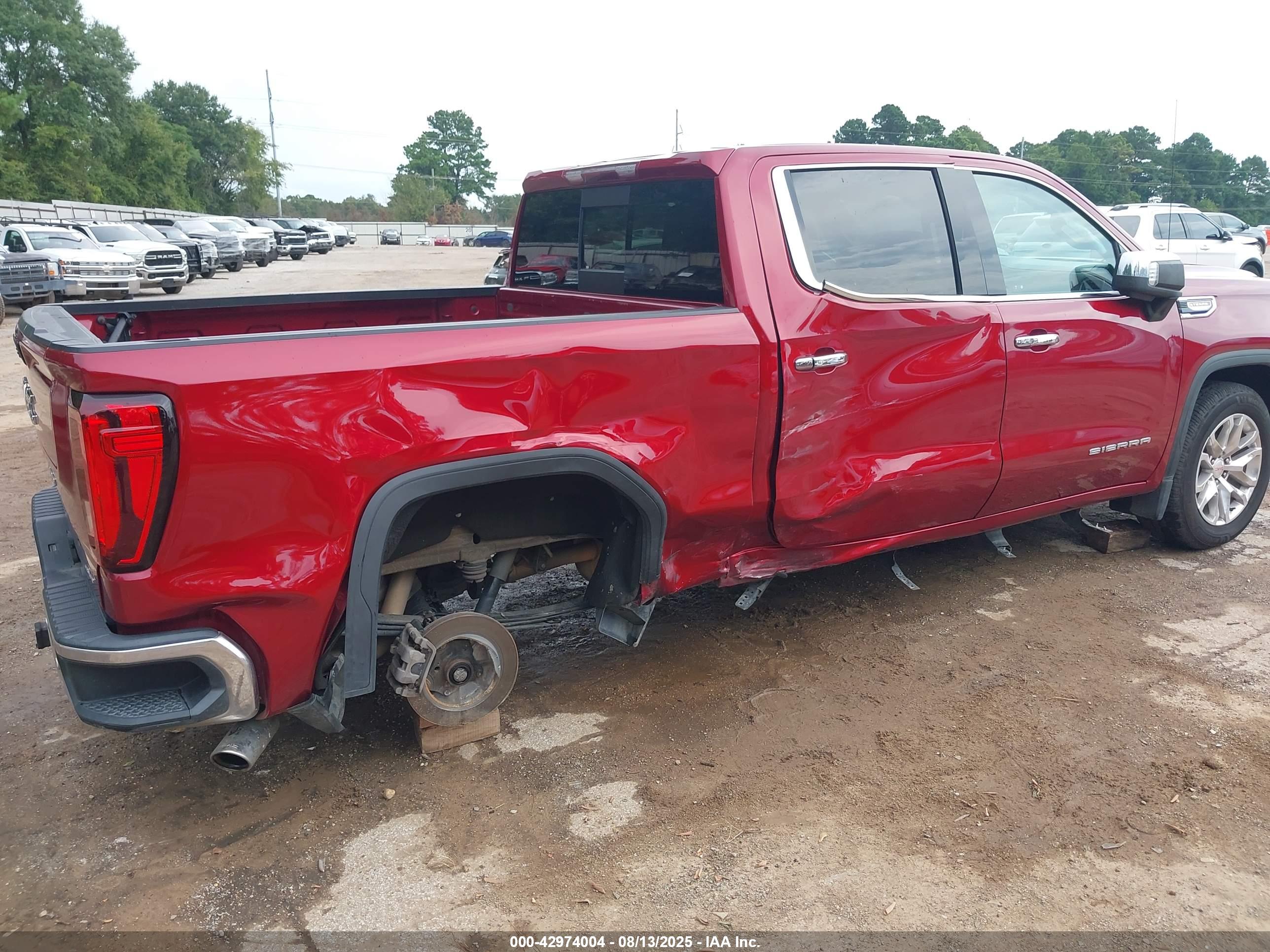 GMC SIERRA image 6