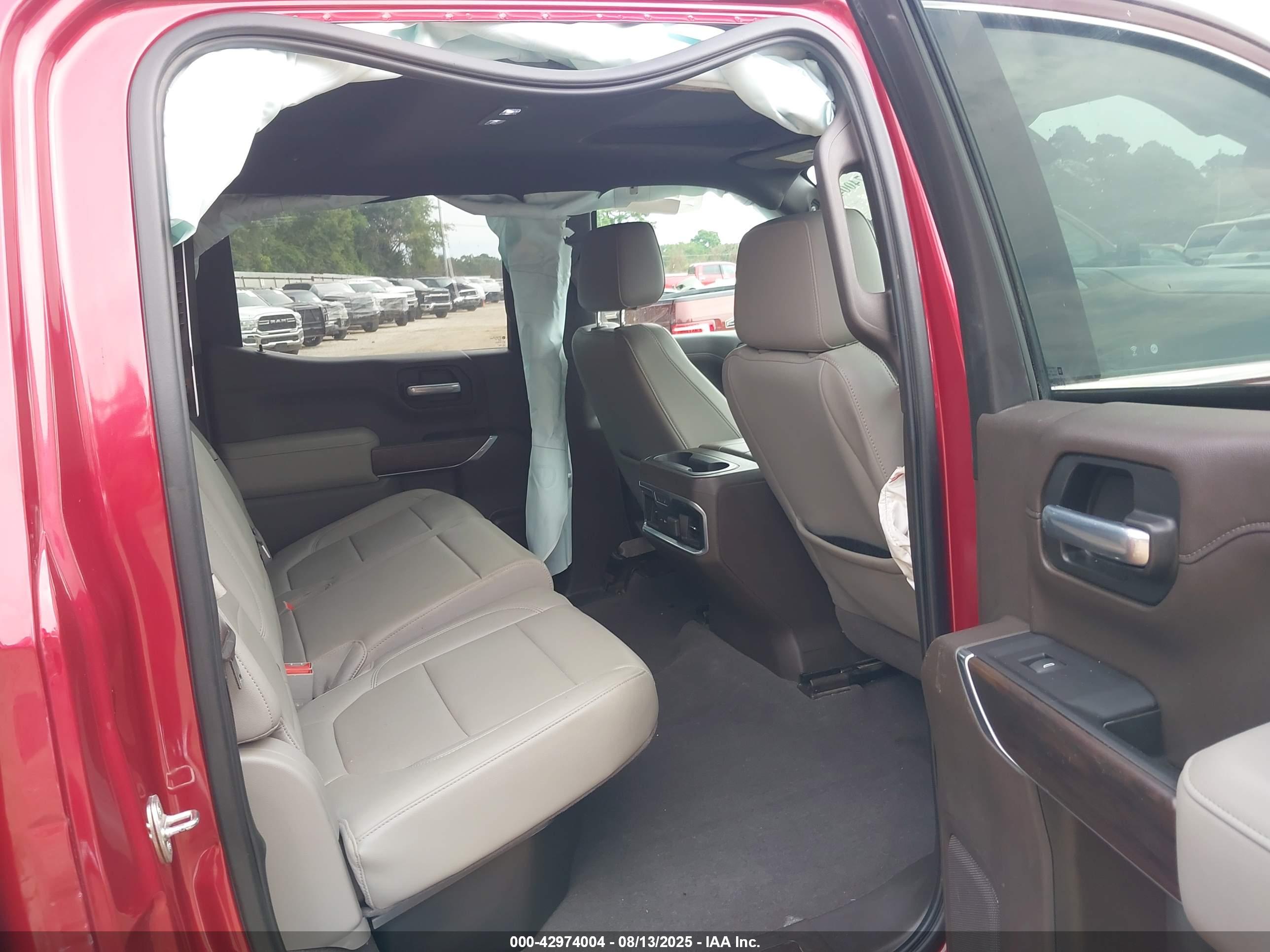 GMC SIERRA image 8