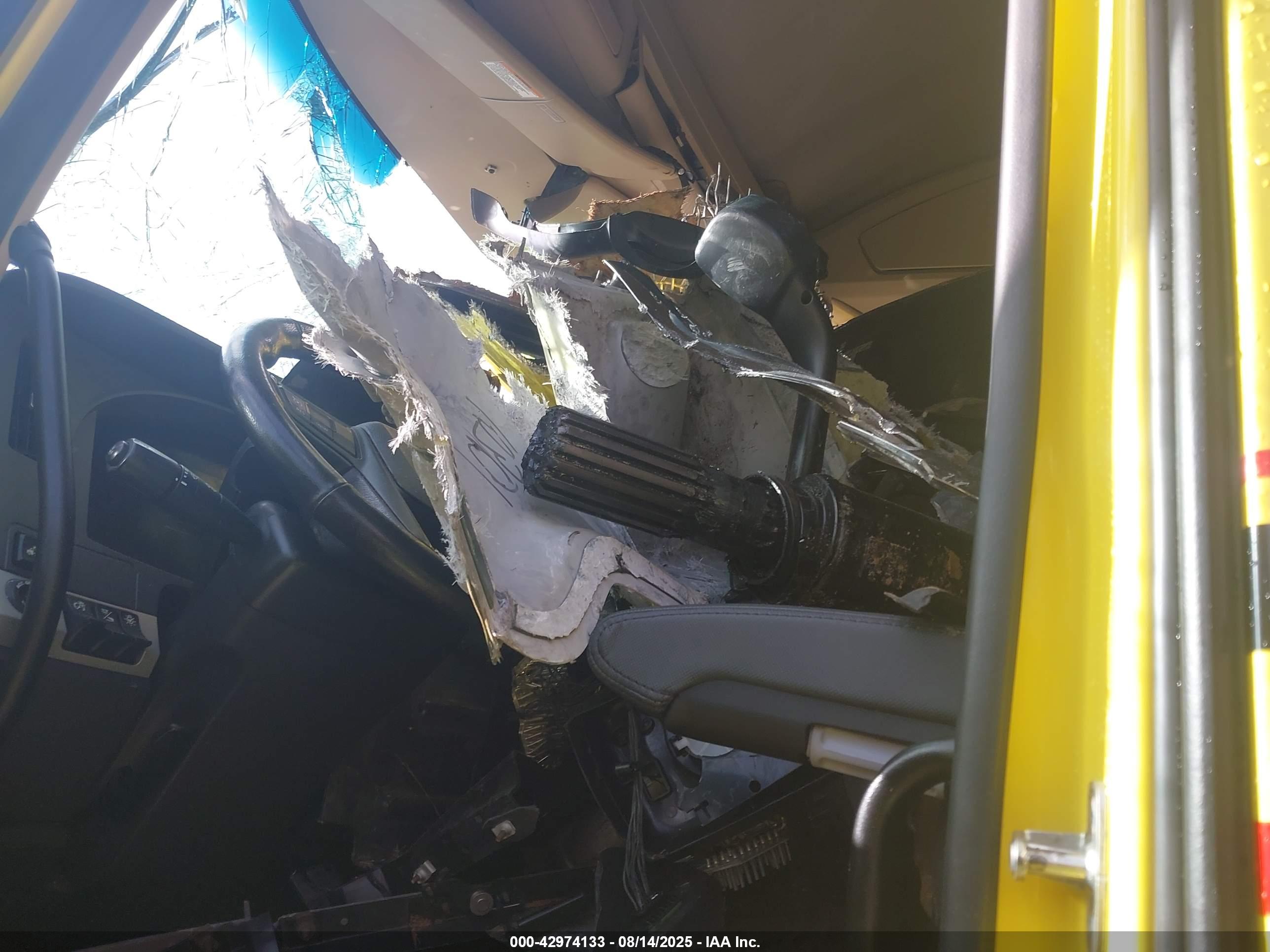 KENWORTH T680 image 8