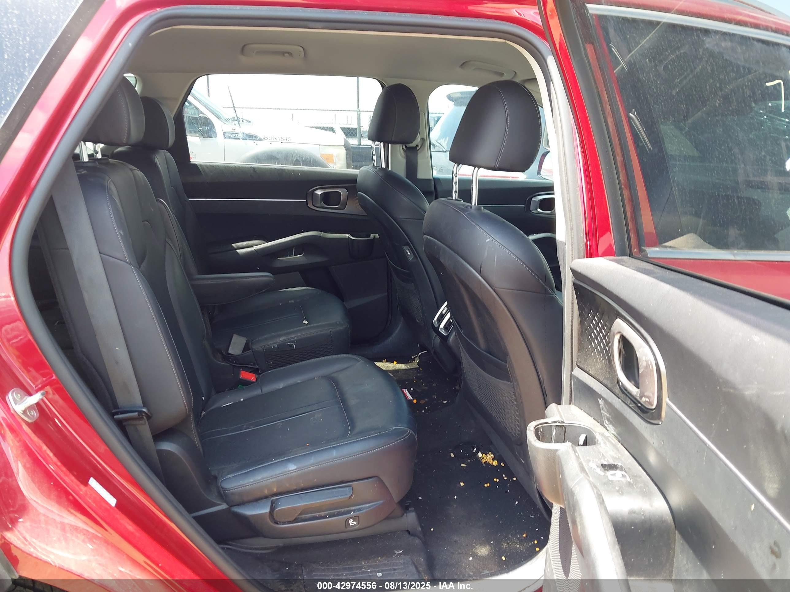 KIA SORENTO image 8