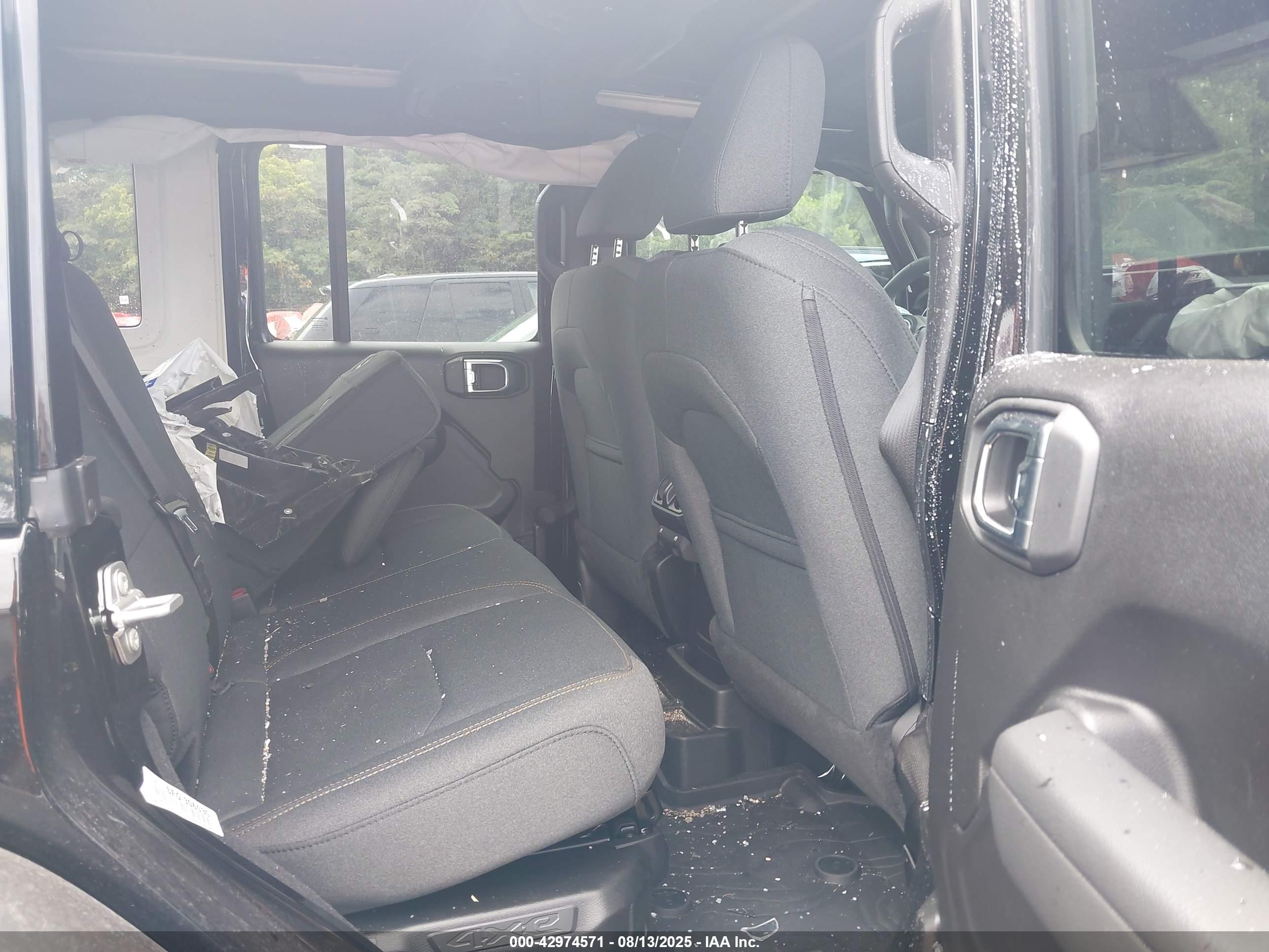 JEEP WRANGLER image 8
