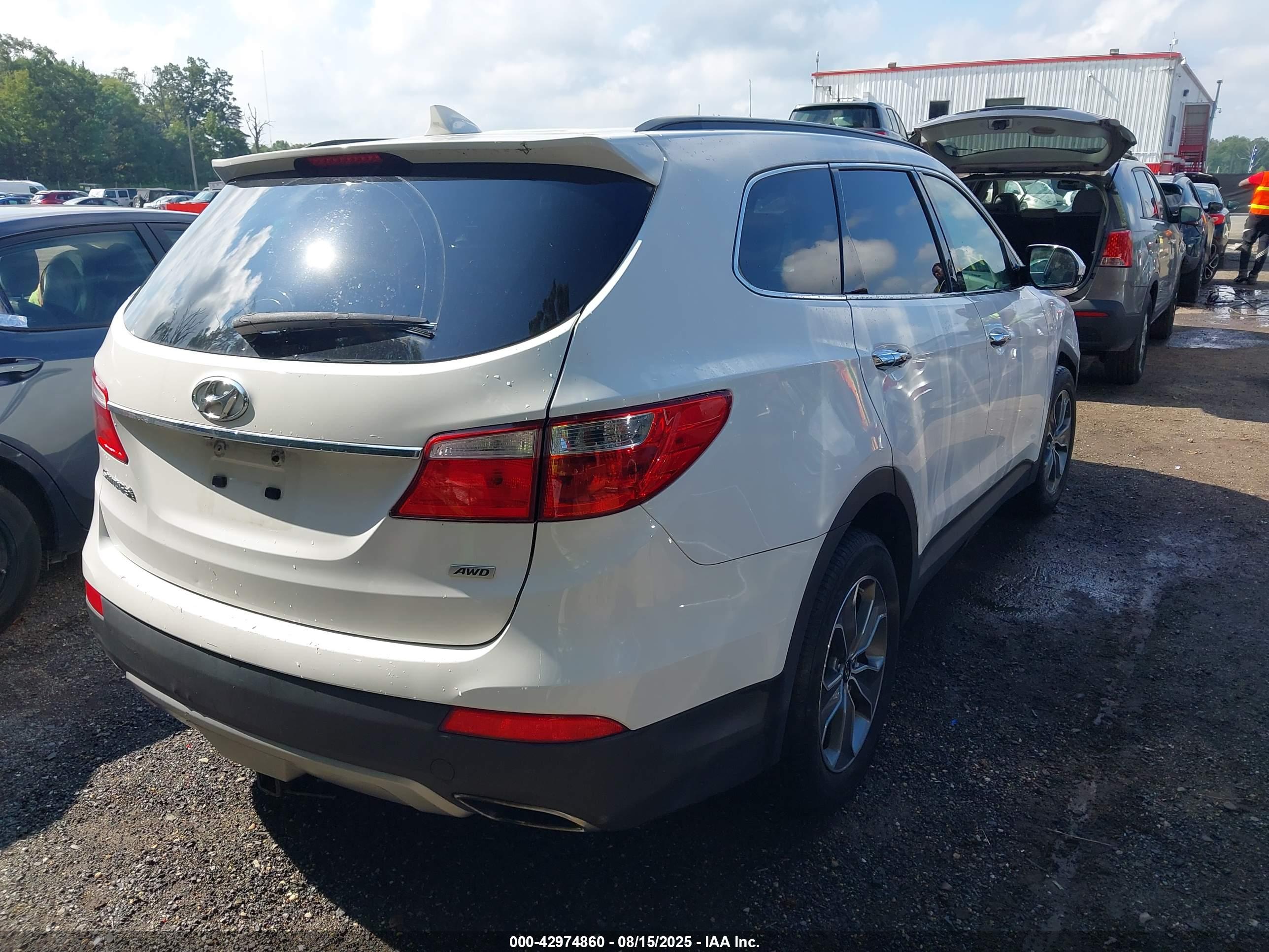 HYUNDAI SANTA image 4