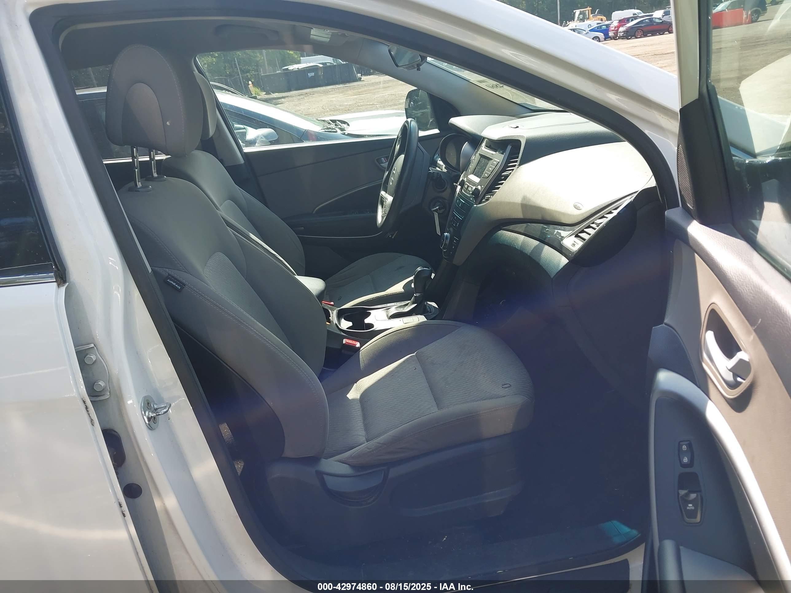 HYUNDAI SANTA image 5